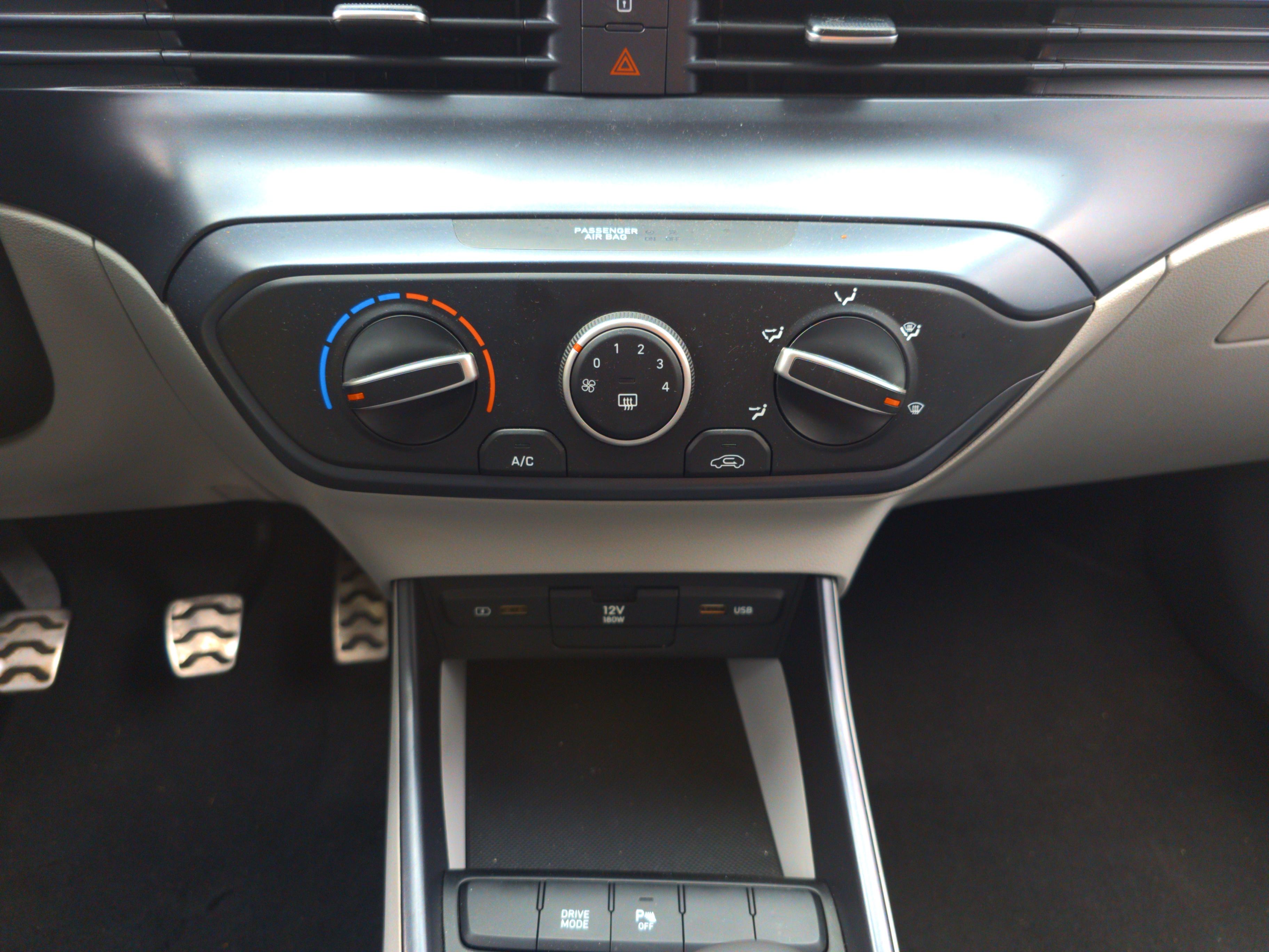HYUNDAI Bayon 1.0 T-GDi 100 Hybrid 48V Intuitive - Véhicule Occasion - Océane Auto HYUNDAI Bayon 1.0 T-GDi 100 Hybrid 48V Intuitive - Véhicule Occasion Océane Auto