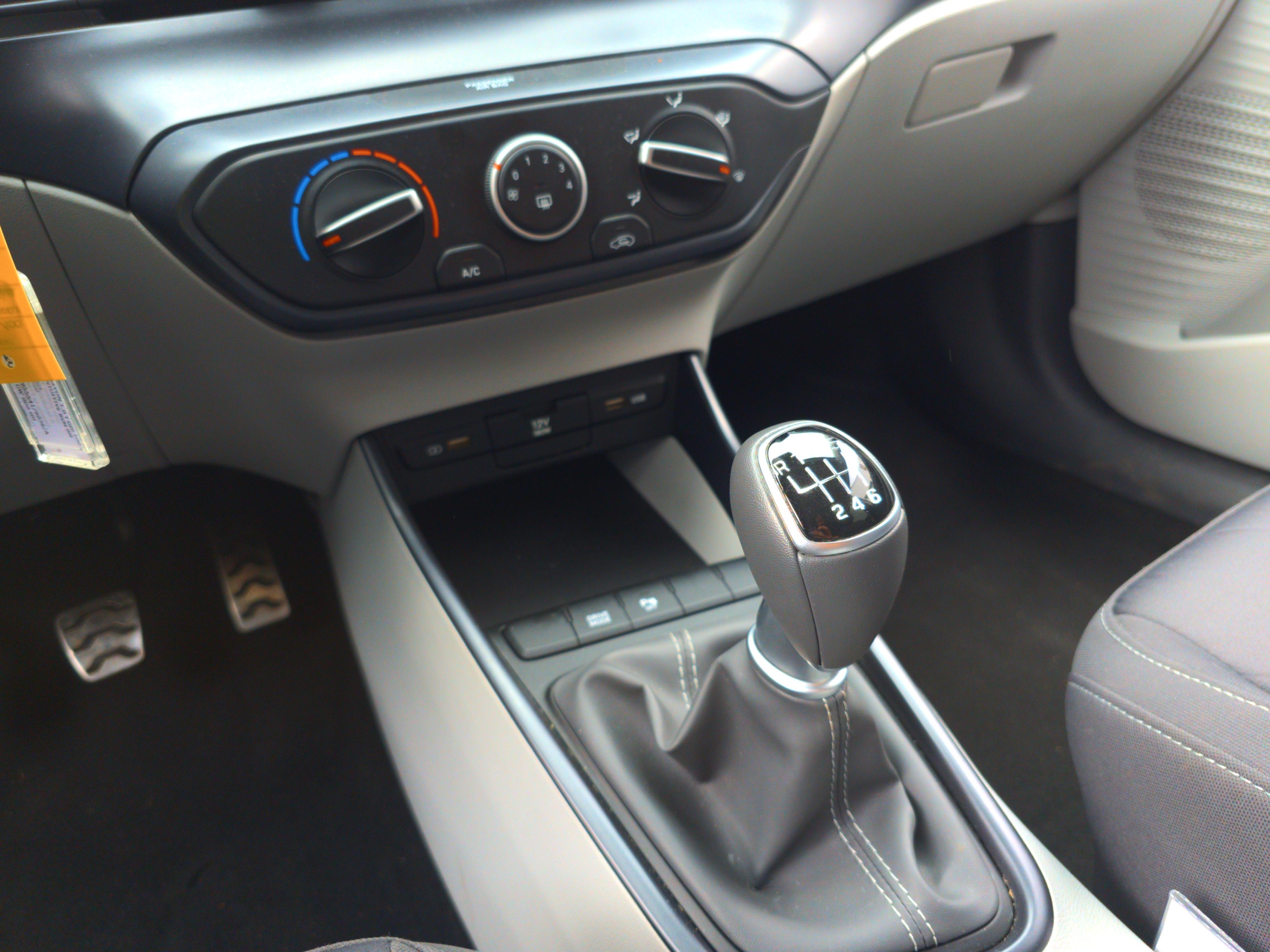 HYUNDAI Bayon 1.0 T-GDi 100 Hybrid 48V Intuitive - Véhicule Occasion - Océane Auto HYUNDAI Bayon 1.0 T-GDi 100 Hybrid 48V Intuitive - Véhicule Occasion Océane Auto