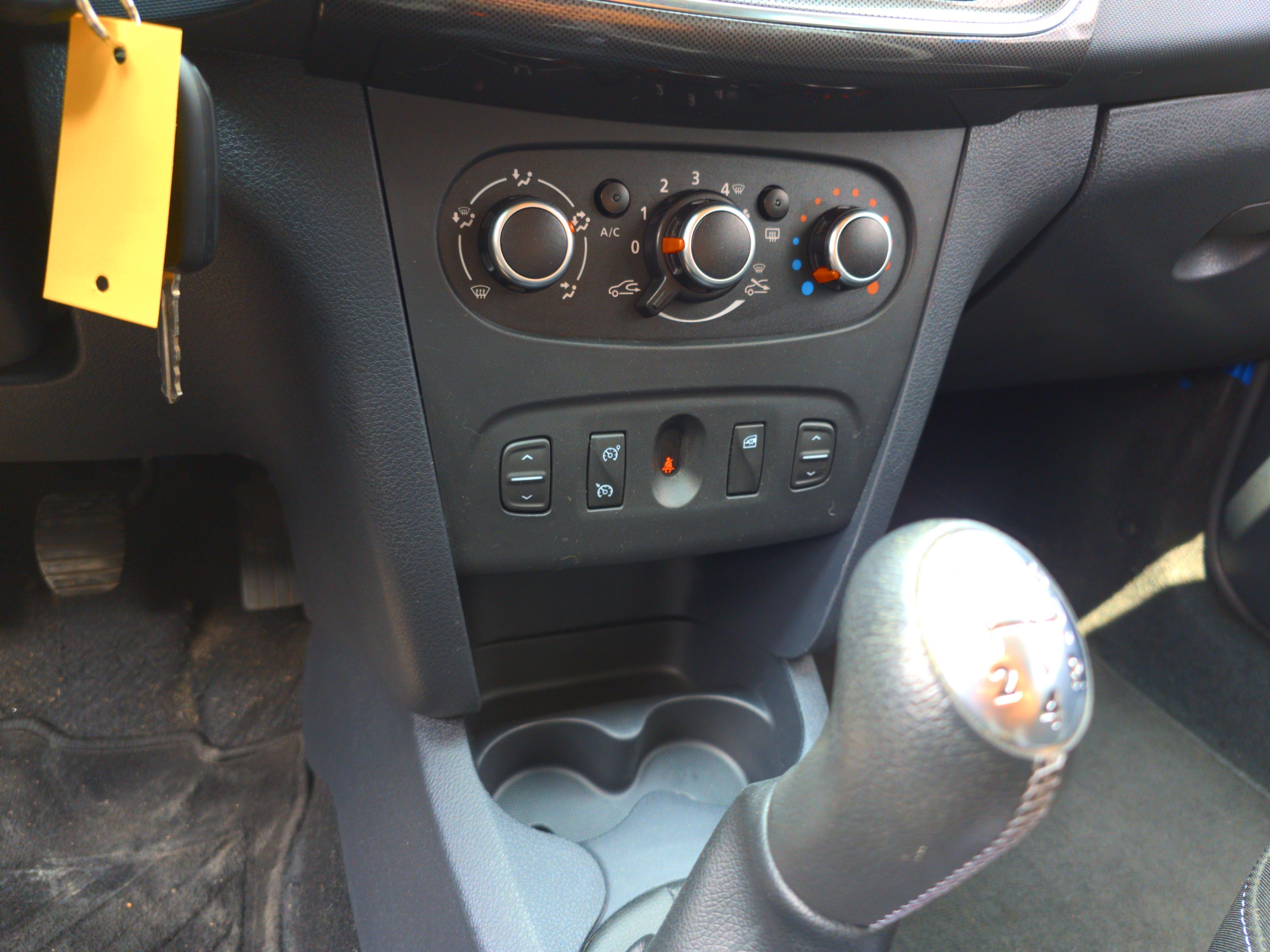 DACIA Sandero Blue dCi 95 Stepway - Véhicule Occasion Océane Auto