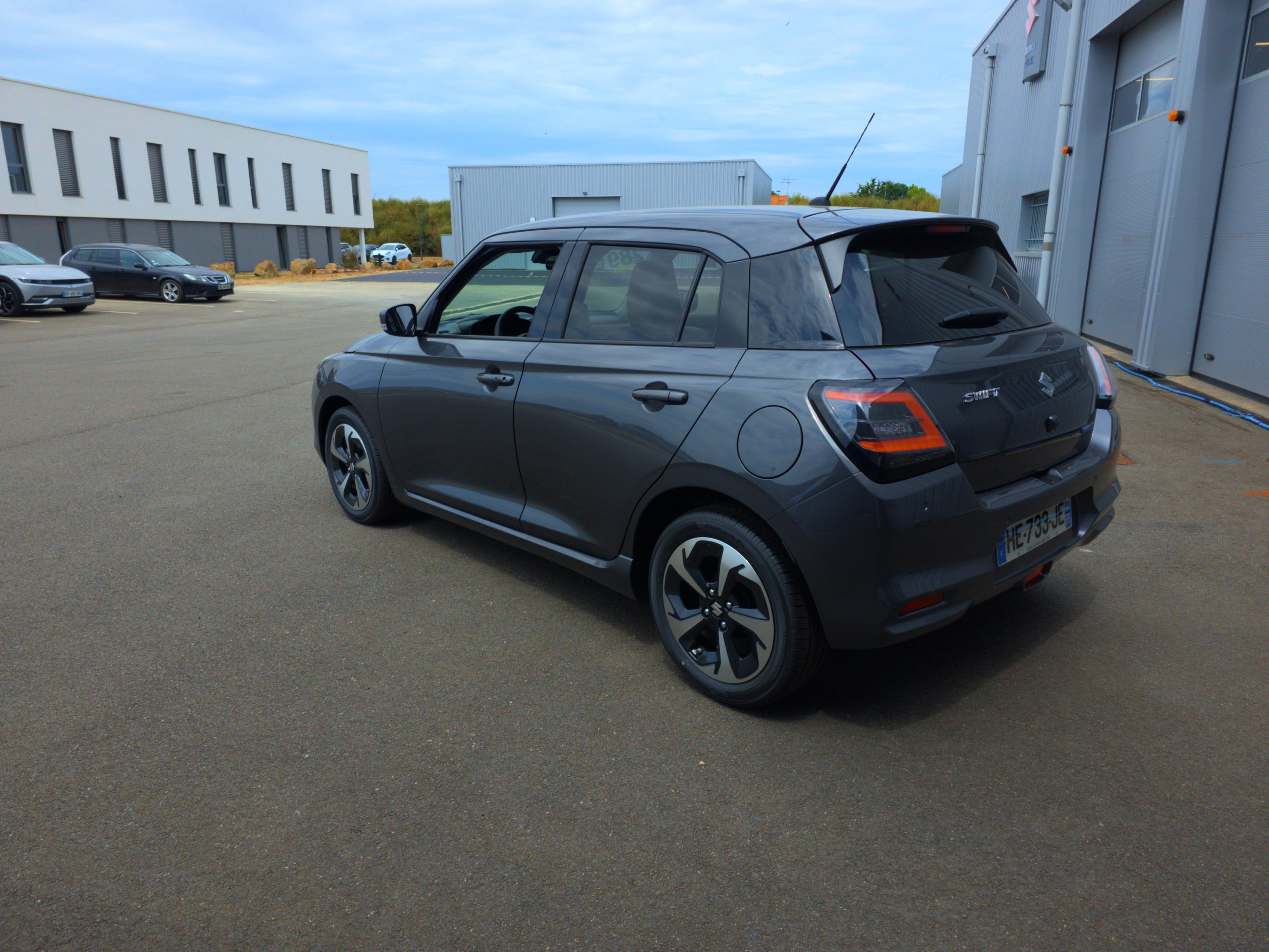 SUZUKI Swift 1.2 Dualjet Hybrid Auto Pack - Véhicule Occasion - Océane Auto SUZUKI Swift 1.2 Dualjet Hybrid Auto Pack - Véhicule Occasion Océane Auto