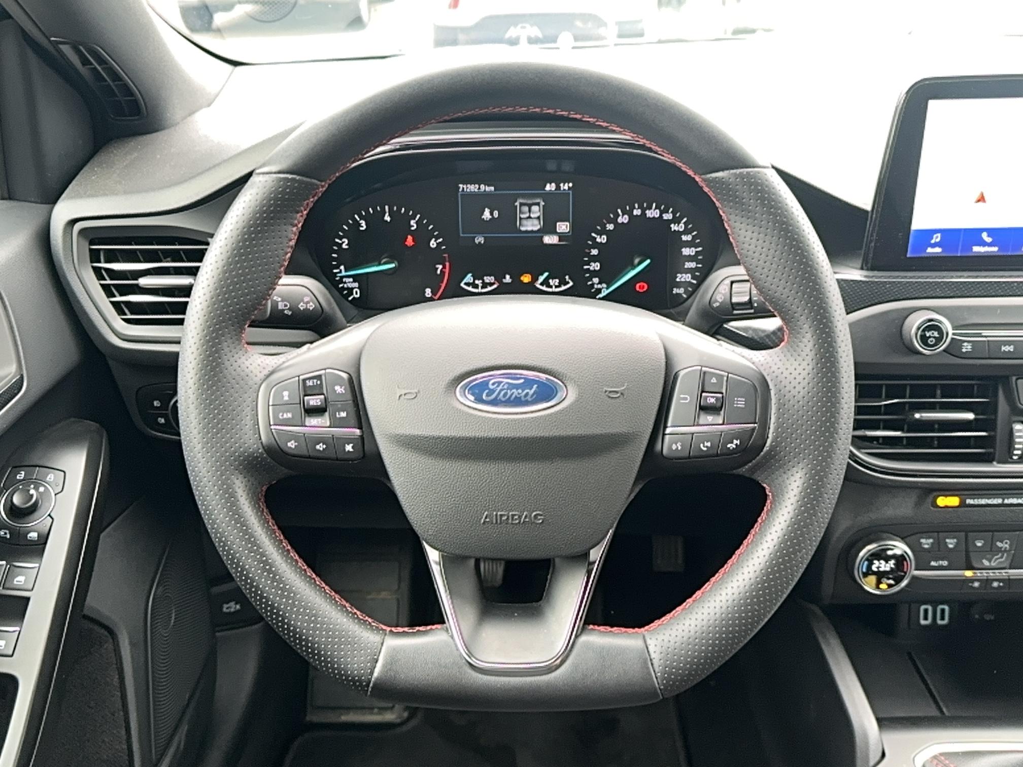 FORD Focus SW 1.0 EcoBoost 125 S&S mHEV ST Line - Véhicule Occasion - Océane Auto FORD Focus SW 1.0 EcoBoost 125 S&S mHEV ST Line - Véhicule Occasion Océane Auto