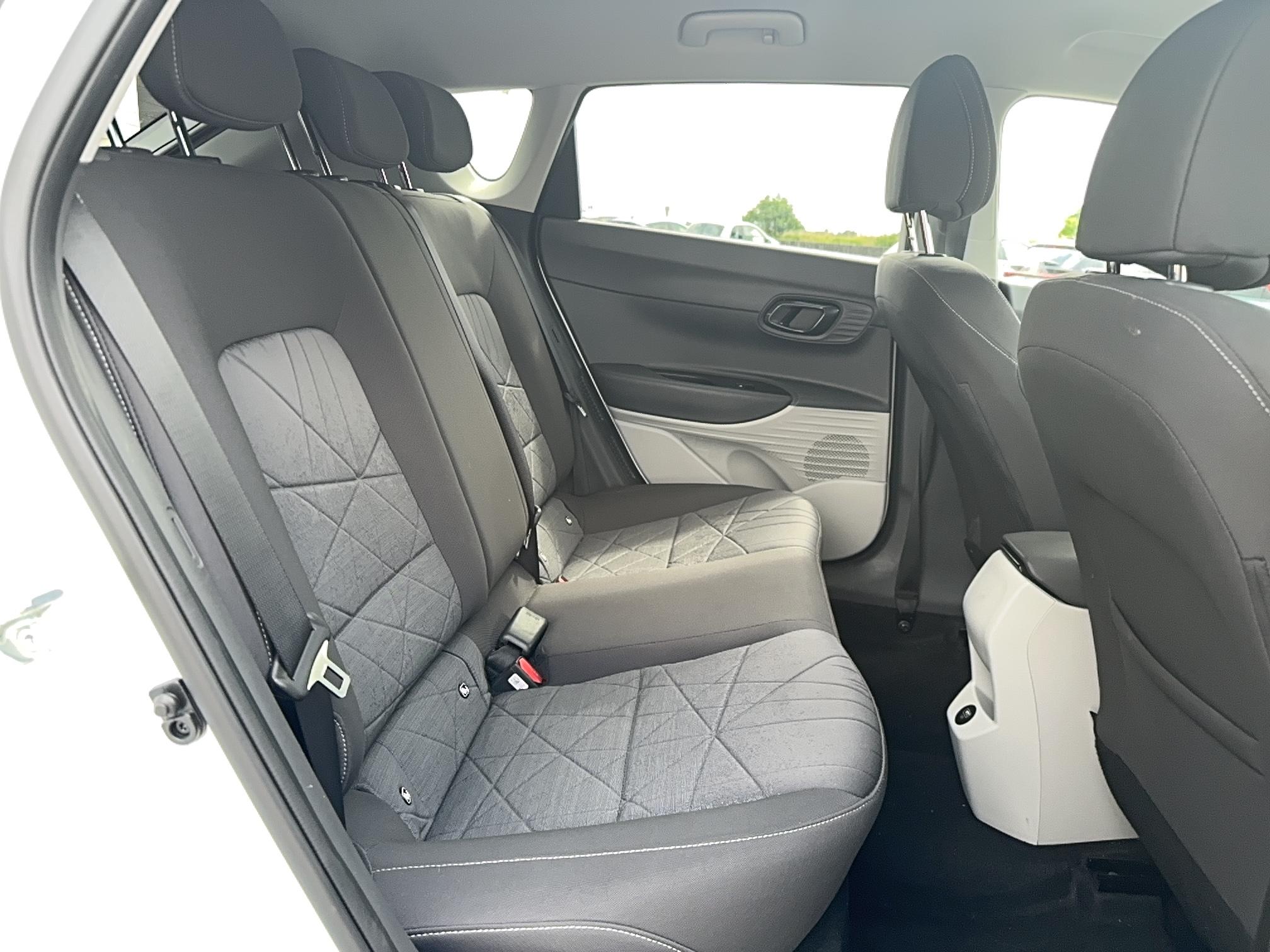HYUNDAI Bayon 1.0 T-GDi 100 DCT-7 Hybrid 48V Creative - Véhicule Occasion - Océane Auto HYUNDAI Bayon 1.0 T-GDi 100 DCT-7 Hybrid 48V Creative - Véhicule Occasion Océane Auto