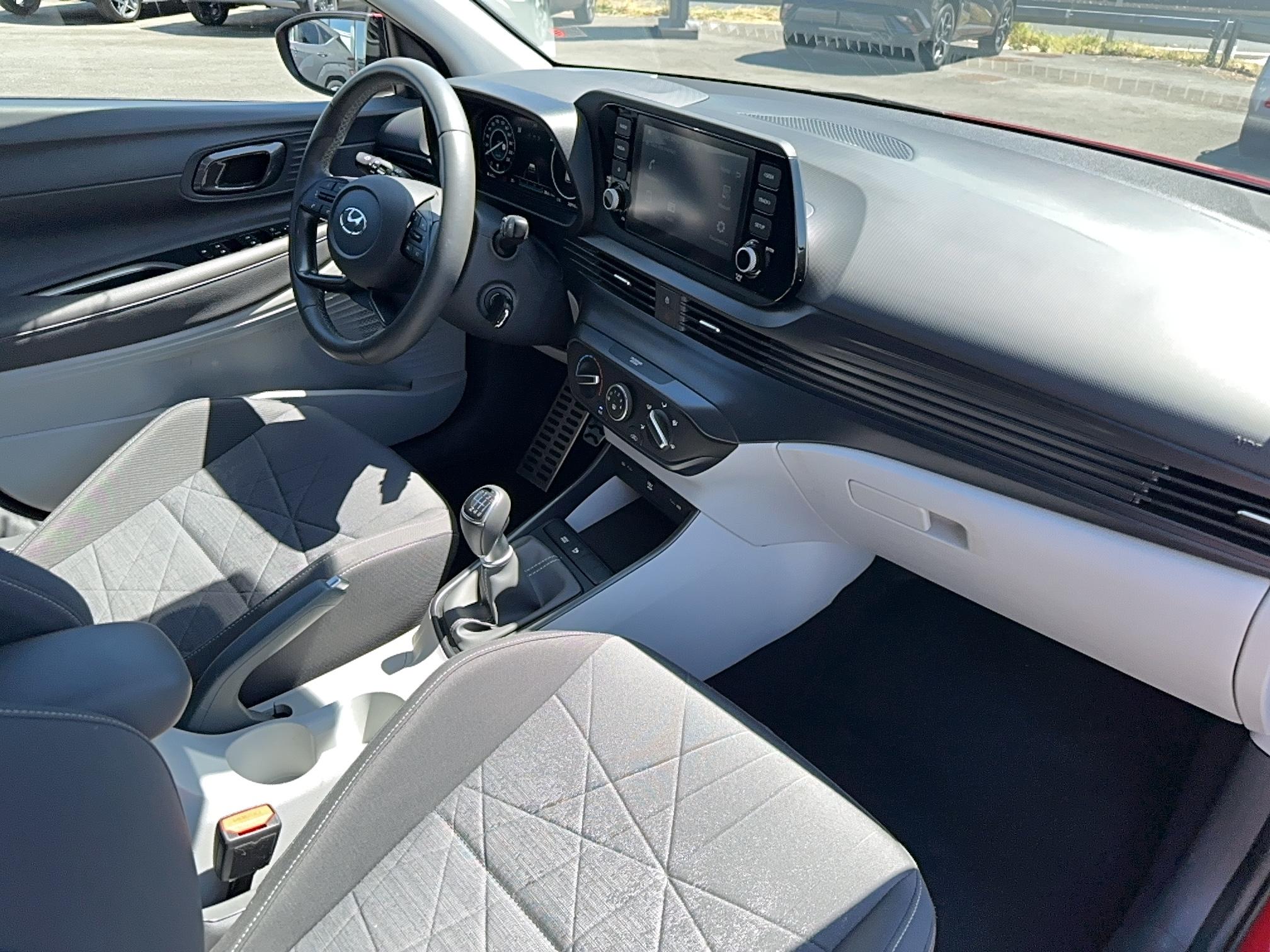 HYUNDAI Bayon 1.0 T-GDi 100 Hybrid 48V Intuitive - Véhicule Occasion - Océane Auto HYUNDAI Bayon 1.0 T-GDi 100 Hybrid 48V Intuitive - Véhicule Occasion Océane Auto