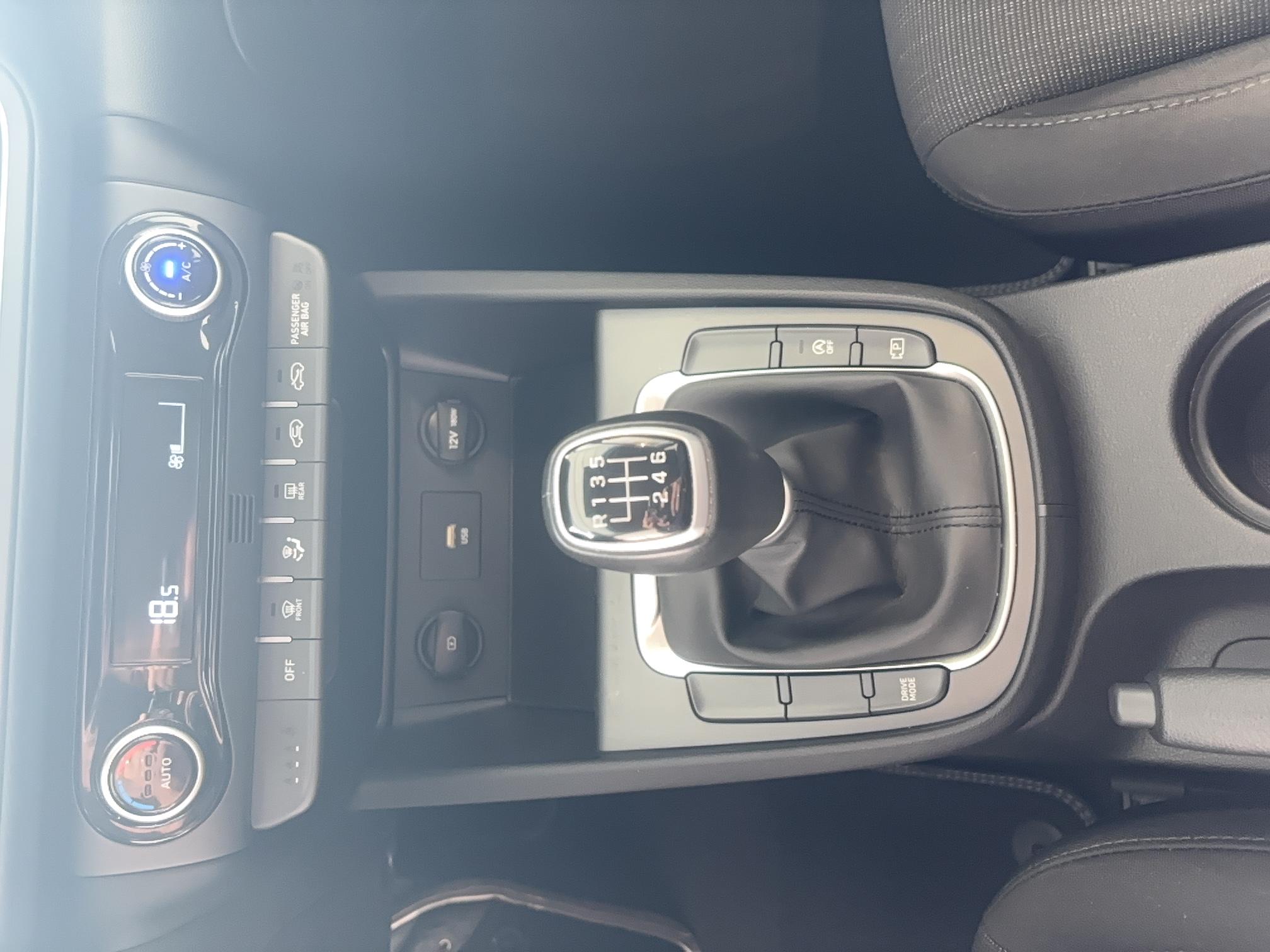 HYUNDAI Kona 1.0 T-GDi 120 Hybrid 48V Business - Véhicule Occasion - Océane Auto HYUNDAI Kona 1.0 T-GDi 120 Hybrid 48V Business - Véhicule Occasion Océane Auto