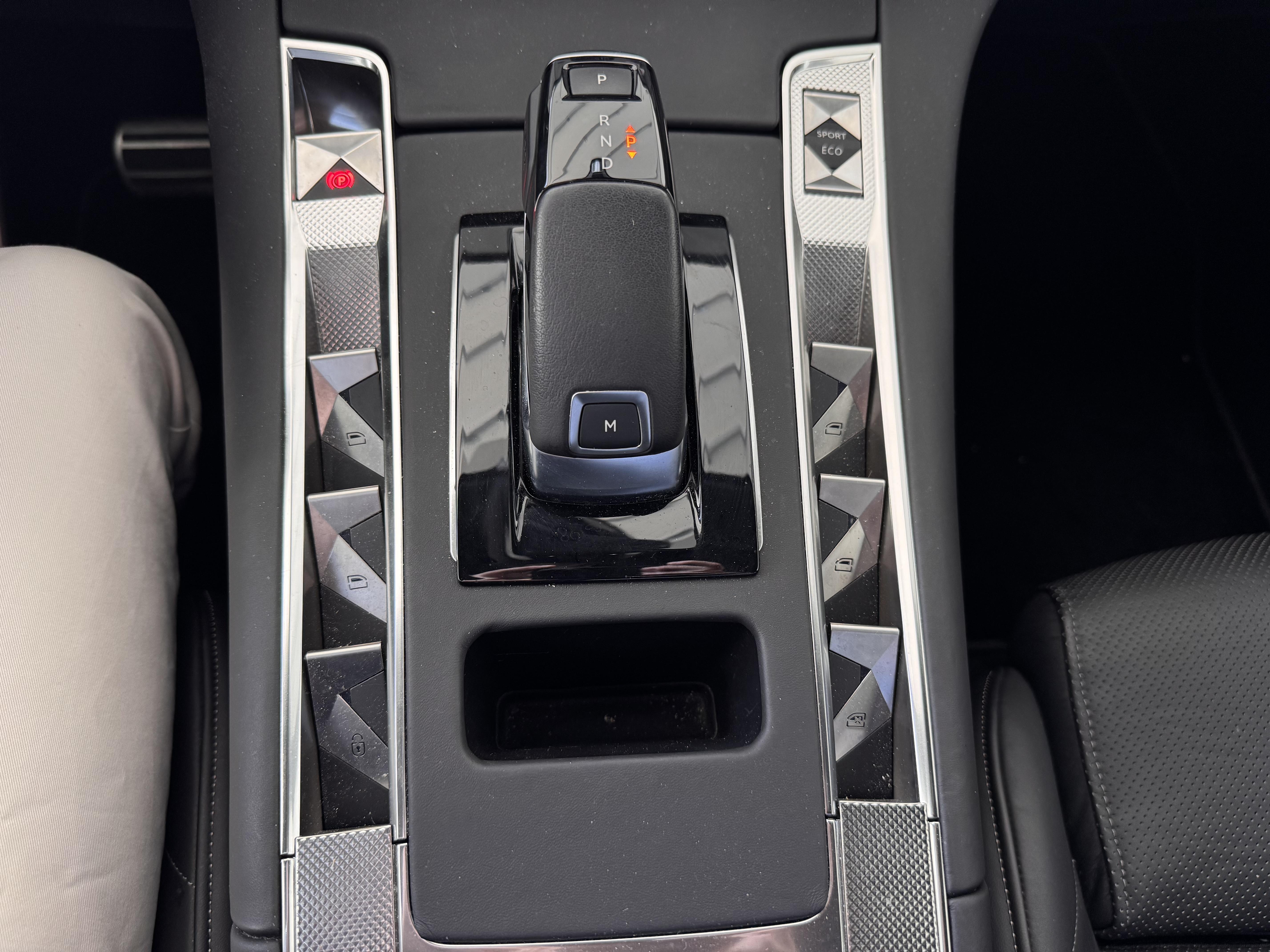 DS DS7 Crossback BlueHDi 130 EAT8 Rivoli - Véhicule Occasion - Océane Auto DS DS7 Crossback BlueHDi 130 EAT8 Rivoli - Véhicule Occasion Océane Auto