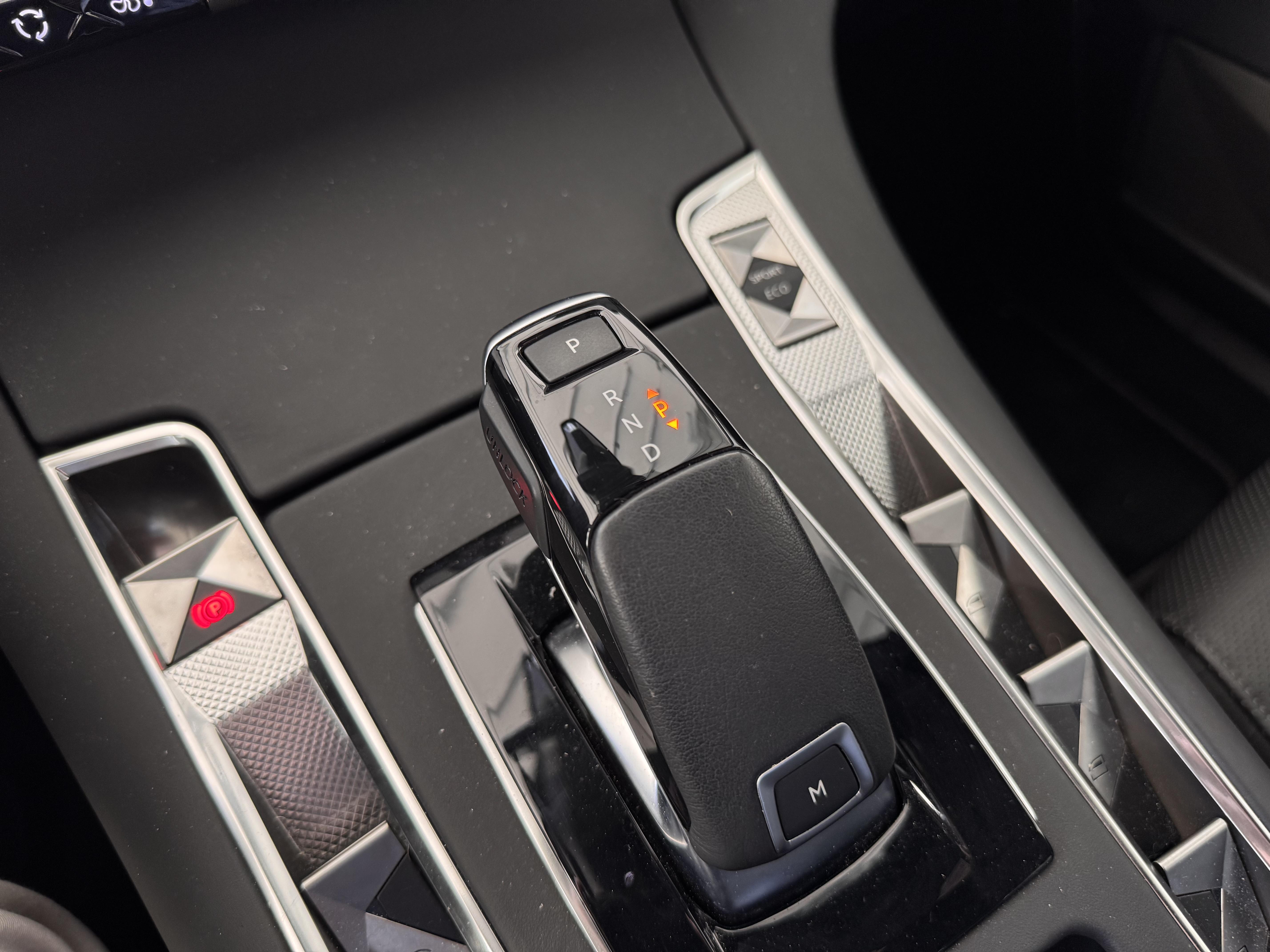 DS DS7 Crossback BlueHDi 130 EAT8 Rivoli - Véhicule Occasion - Océane Auto DS DS7 Crossback BlueHDi 130 EAT8 Rivoli - Véhicule Occasion Océane Auto