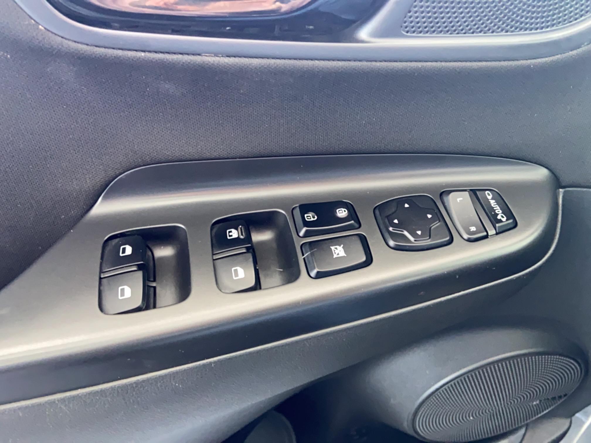 HYUNDAI Kona 1.6 GDi Hybrid Business - Véhicule Occasion - Océane Auto HYUNDAI Kona 1.6 GDi Hybrid Business - Véhicule Occasion Océane Auto