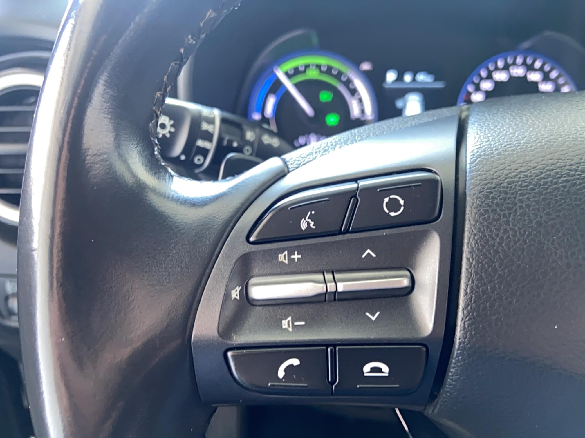 HYUNDAI Kona 1.6 GDi Hybrid Business - Véhicule Occasion - Océane Auto HYUNDAI Kona 1.6 GDi Hybrid Business - Véhicule Occasion Océane Auto