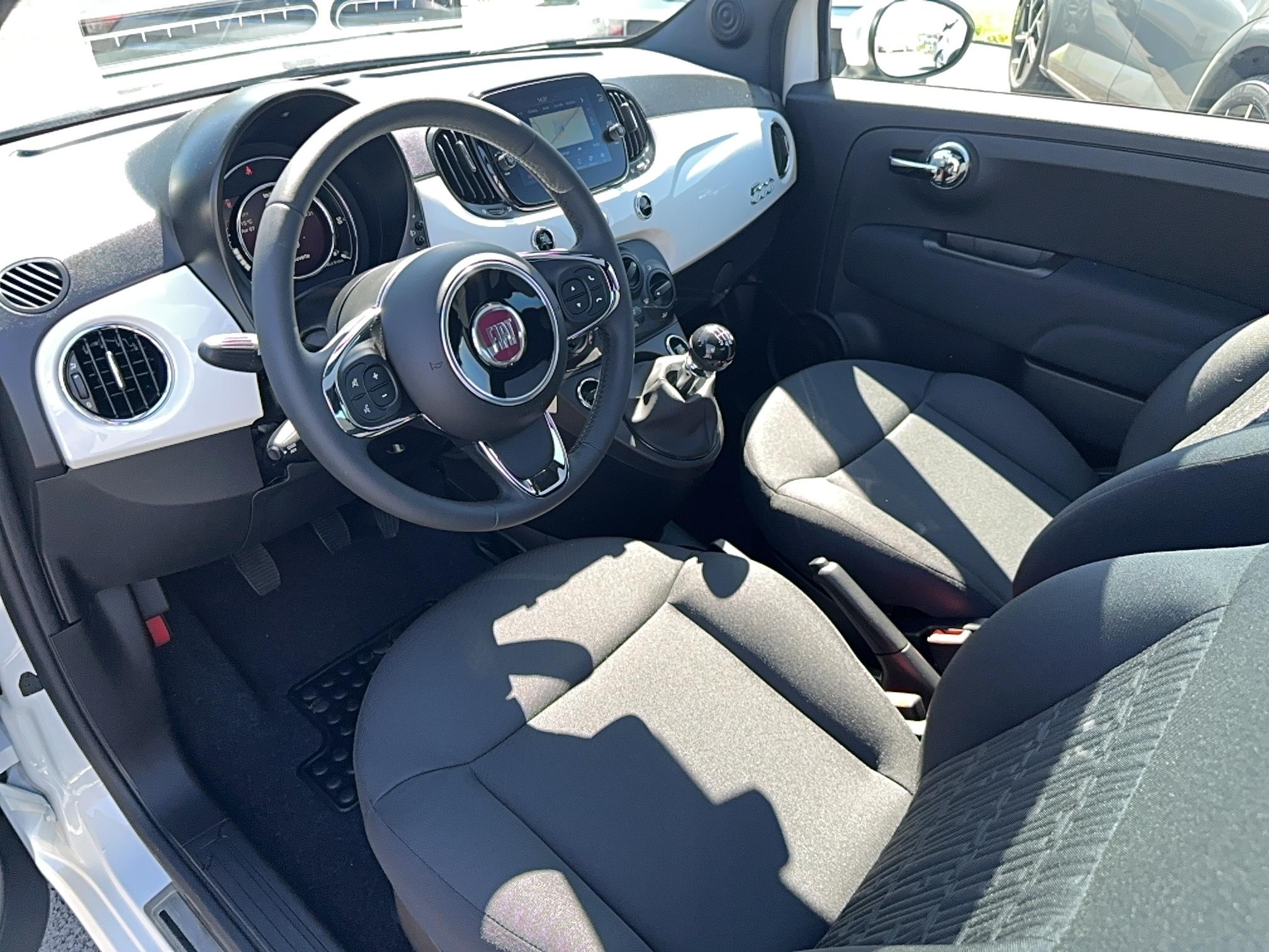 FIAT 500 1.0 70 ch Hybride BSG S/S Dolcevita - Véhicule Occasion - Océane Auto FIAT 500 1.0 70 ch Hybride BSG S/S Dolcevita - Véhicule Occasion Océane Auto