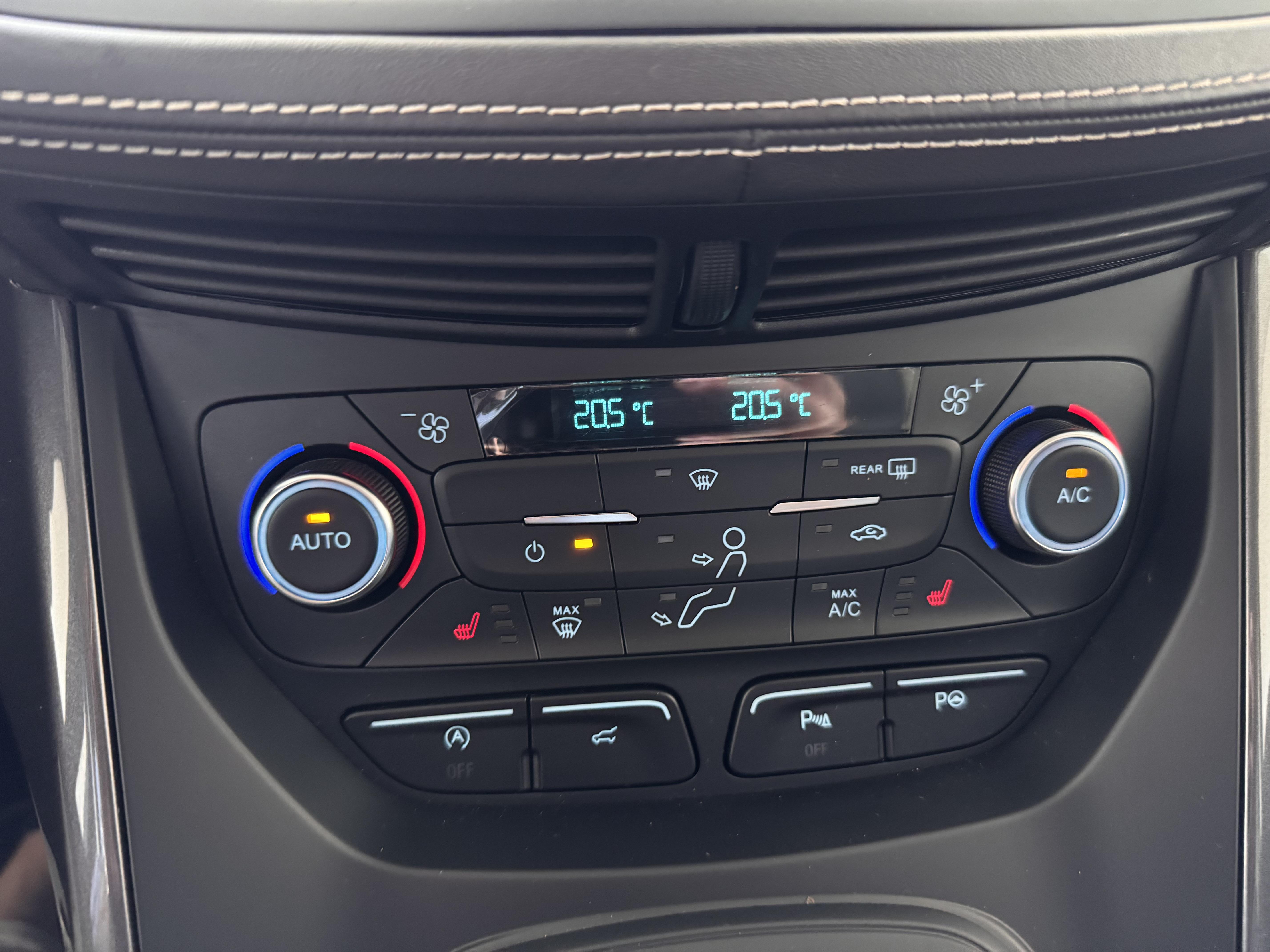 FORD Kuga 1.5 Flexifuel-E85 150 S&S 4x2 BVA Vignale - Véhicule Occasion - Océane Auto FORD Kuga 1.5 Flexifuel-E85 150 S&S 4x2 BVA Vignale - Véhicule Occasion Océane Auto