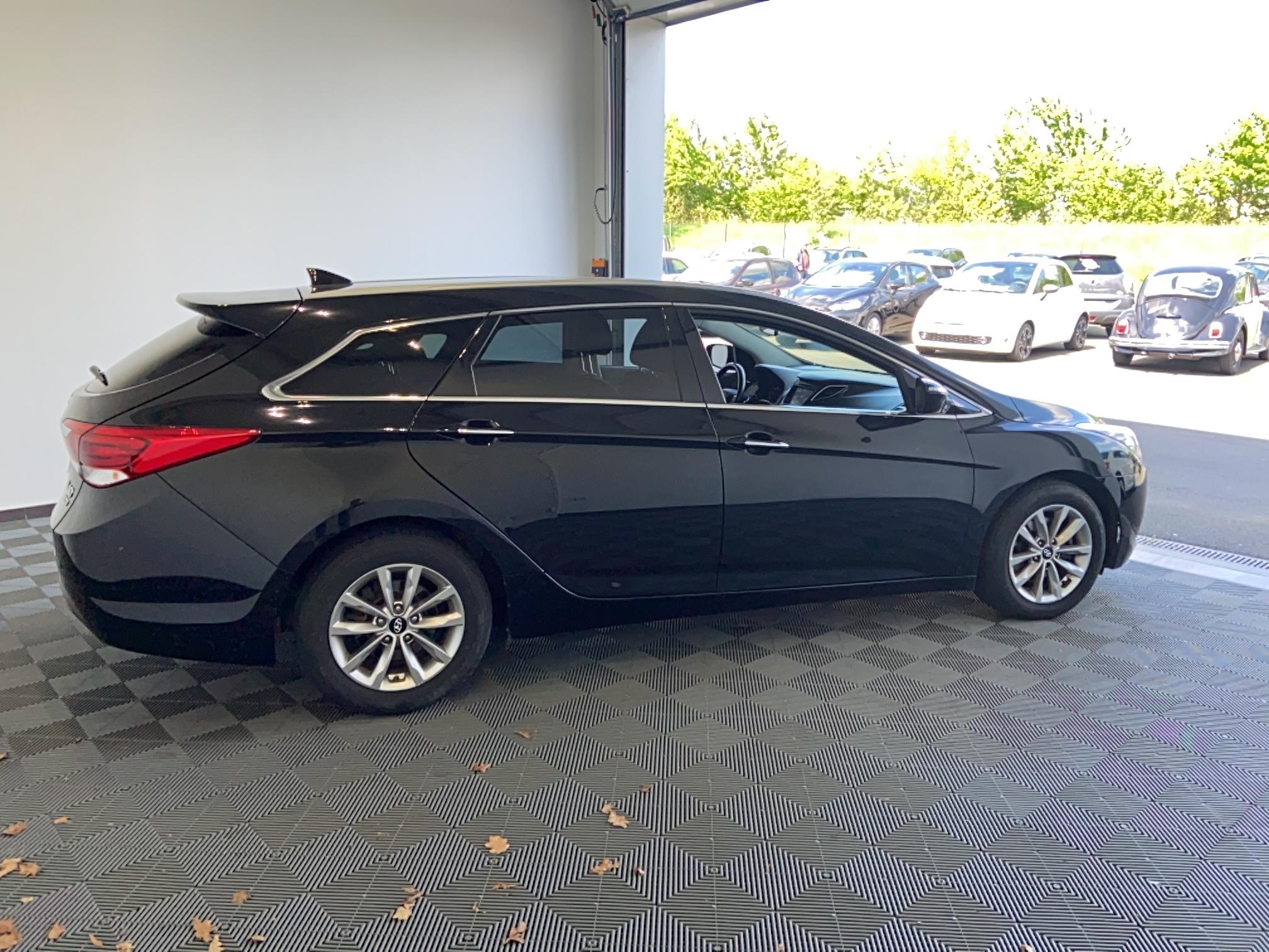 HYUNDAI i40 SW 1.7 CRDi 141 Blue Drive Intuitive DCT-7 - Véhicule Occasion Océane Auto