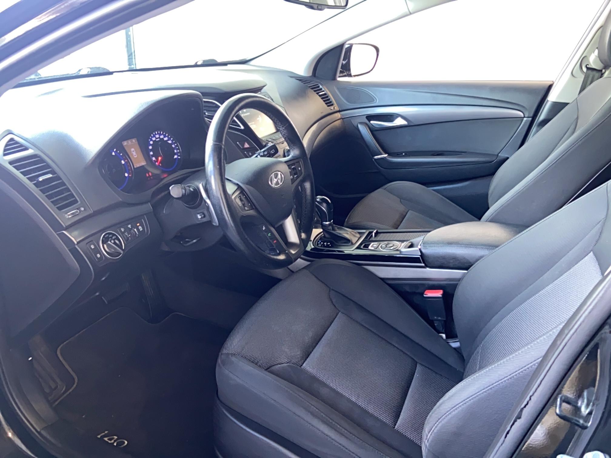 HYUNDAI i40 SW 1.7 CRDi 141 Blue Drive Intuitive DCT-7 - Véhicule Occasion Océane Auto