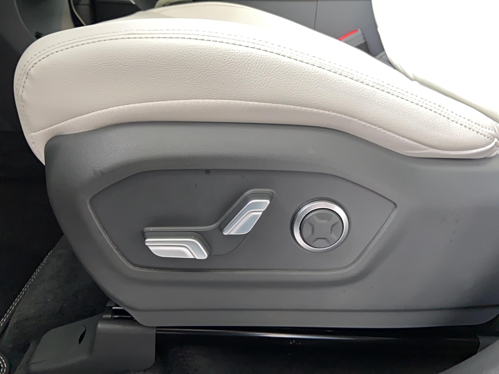 HYUNDAI Santa Fe 1.6 T-GDi Plug-in 253 HTRAC BVA6 Executive - Véhicule Occasion - Océane Auto HYUNDAI Santa Fe 1.6 T-GDi Plug-in 253 HTRAC BVA6 Executive - Véhicule Occasion Océane Auto