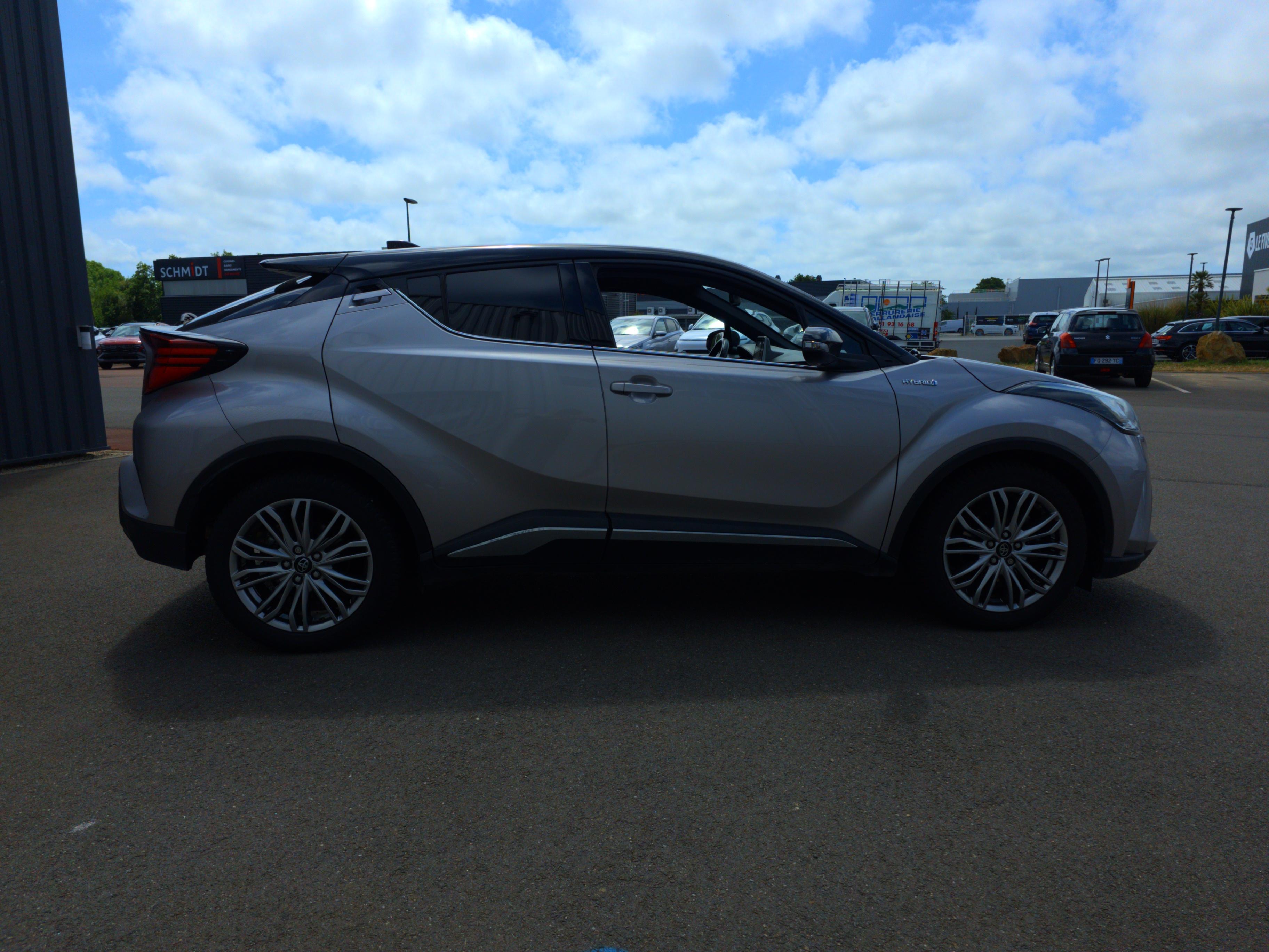 TOYOTA C-HR Hybride 1.8L Distinctive - Véhicule Occasion - Océane Auto TOYOTA C-HR Hybride 1.8L Distinctive - Véhicule Occasion Océane Auto