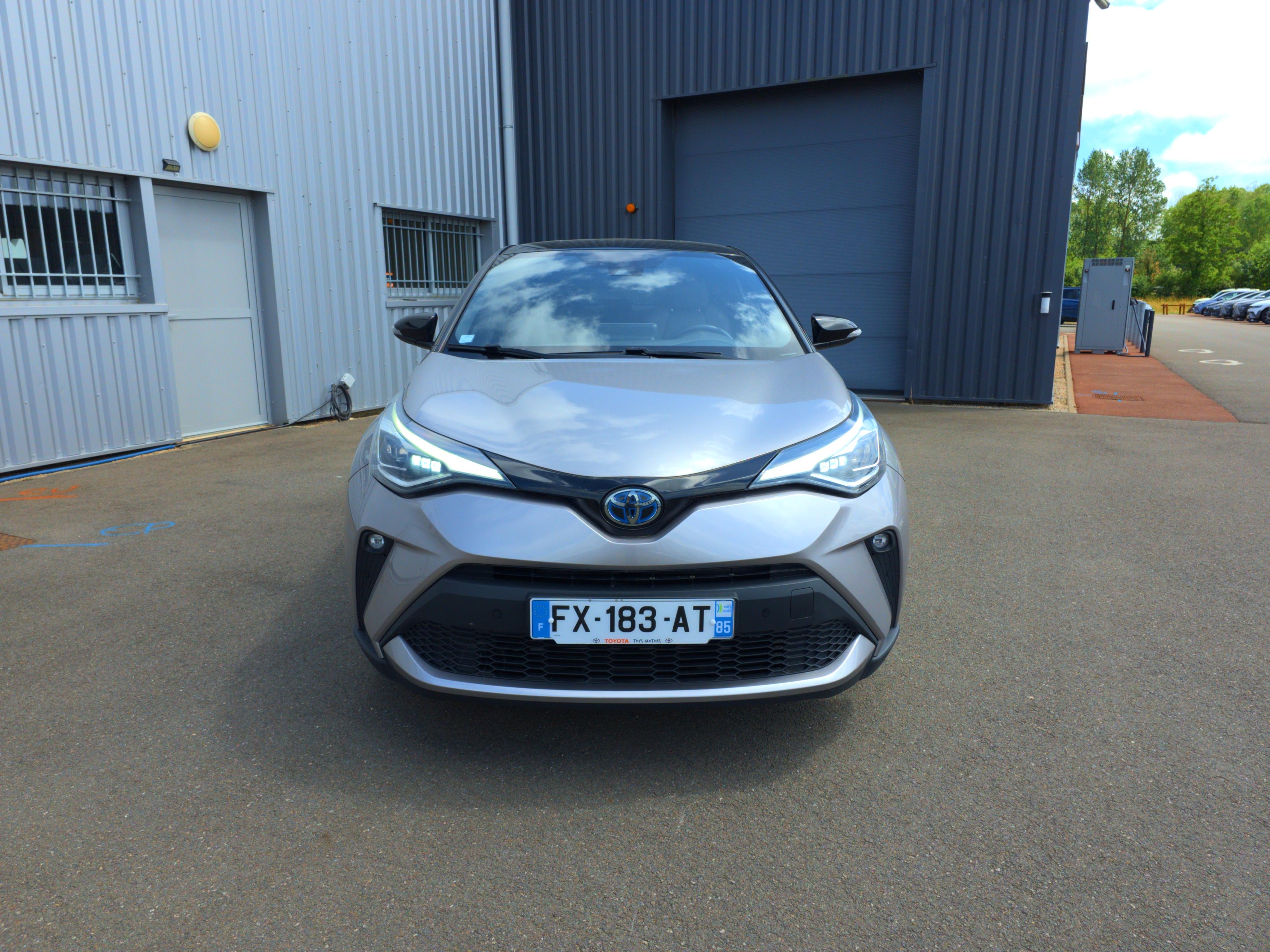 TOYOTA C-HR Hybride 1.8L Distinctive - Véhicule Occasion - Océane Auto TOYOTA C-HR Hybride 1.8L Distinctive - Véhicule Occasion Océane Auto