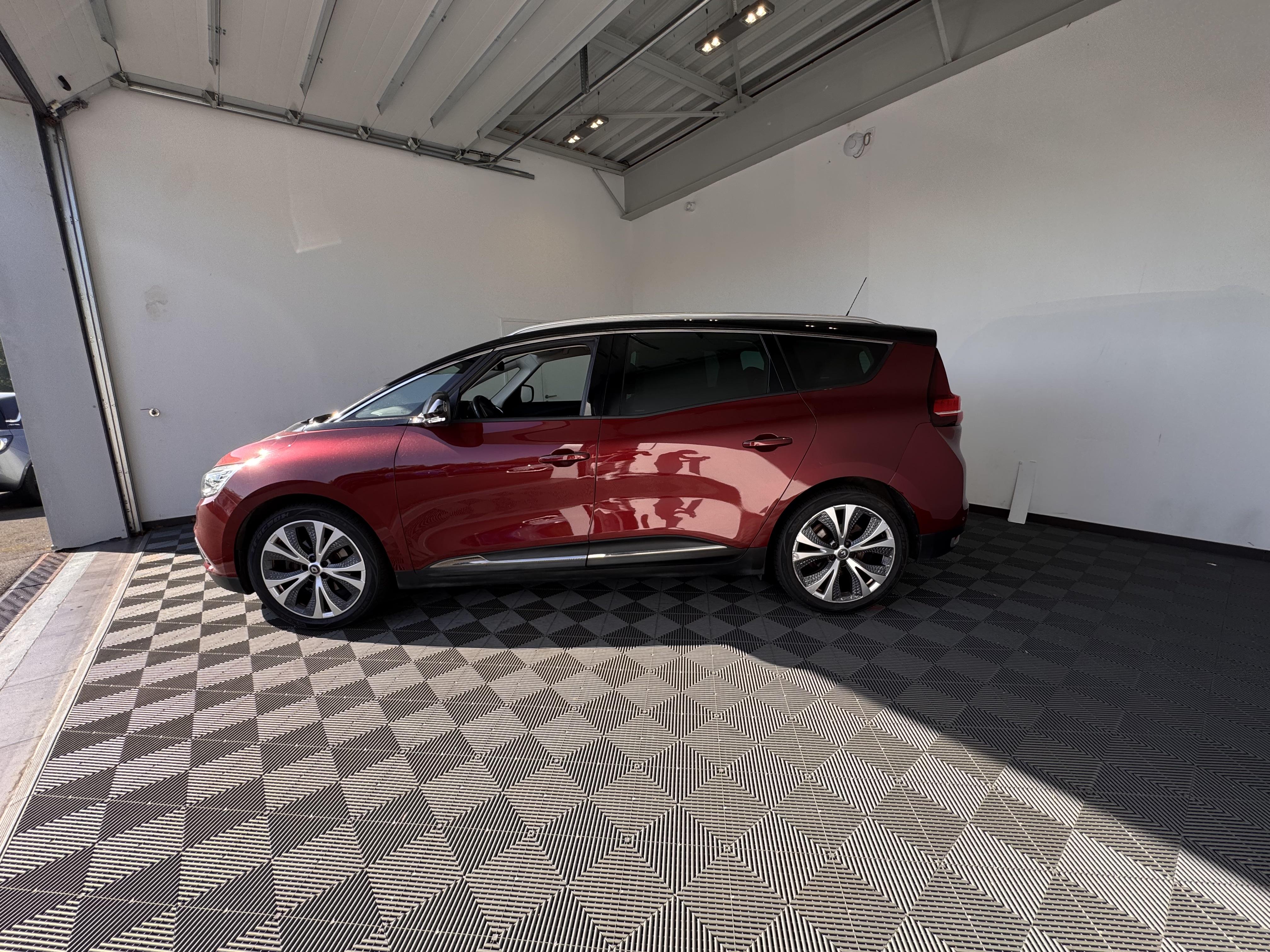 RENAULT Grand Scenic TCe 130 Energy Intens - Véhicule Occasion - Océane Auto RENAULT Grand Scenic TCe 130 Energy Intens - Véhicule Occasion Océane Auto