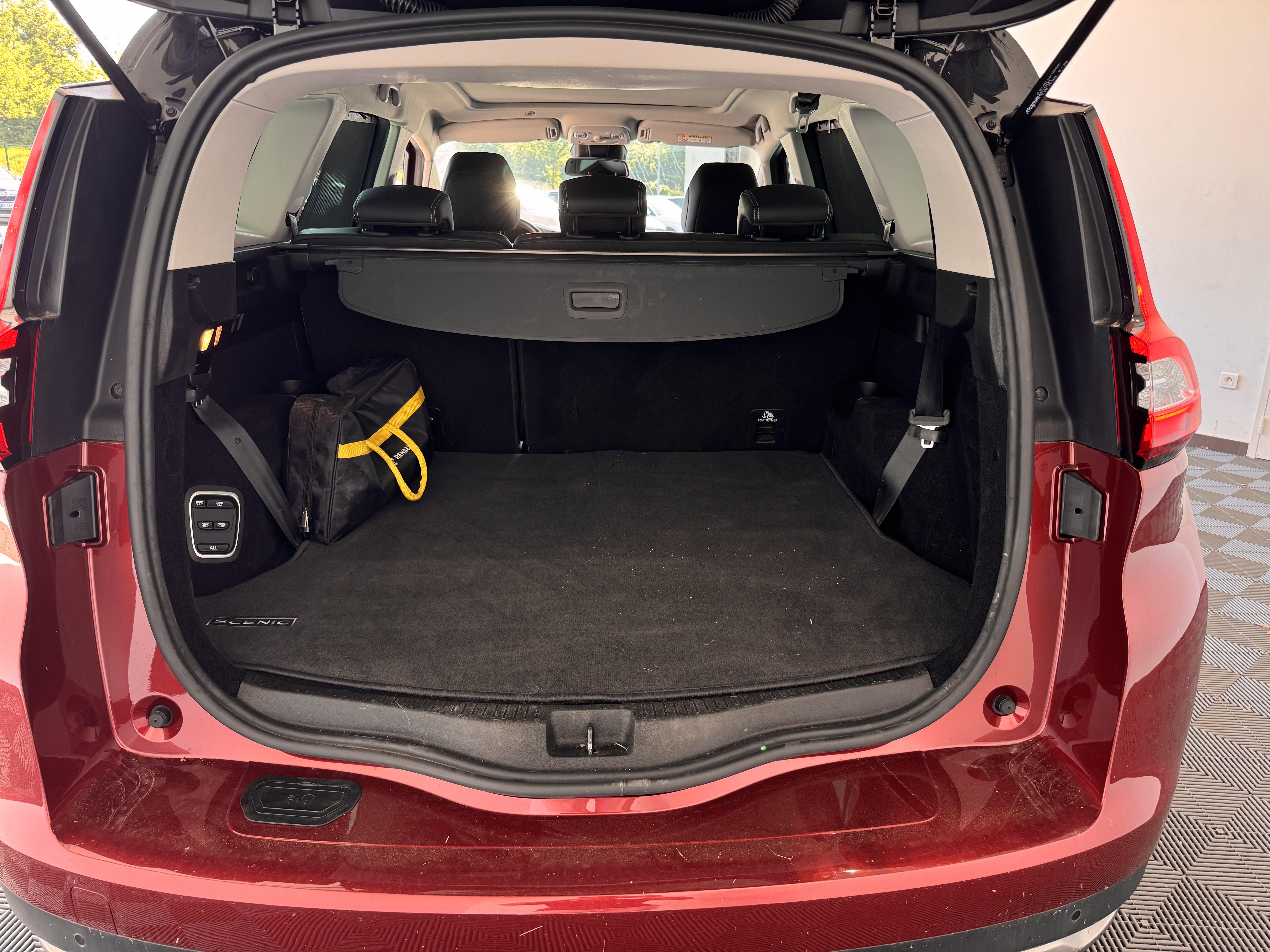 RENAULT Grand Scenic TCe 130 Energy Intens - Véhicule Occasion - Océane Auto RENAULT Grand Scenic TCe 130 Energy Intens - Véhicule Occasion Océane Auto