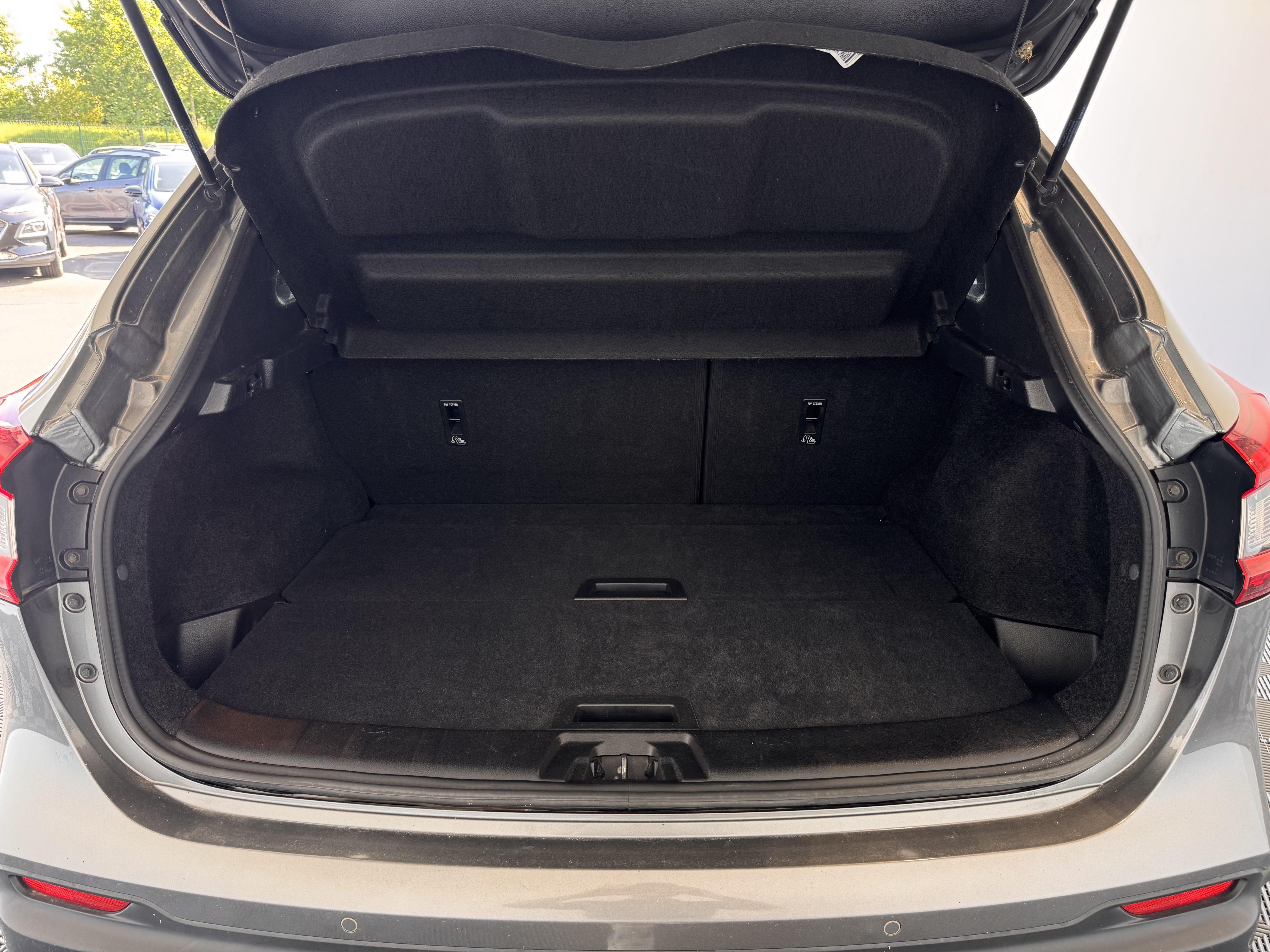 NISSAN Qashqai 1.6 dCi 130 N-Connecta - Véhicule Occasion - Océane Auto NISSAN Qashqai 1.6 dCi 130 N-Connecta - Véhicule Occasion Océane Auto