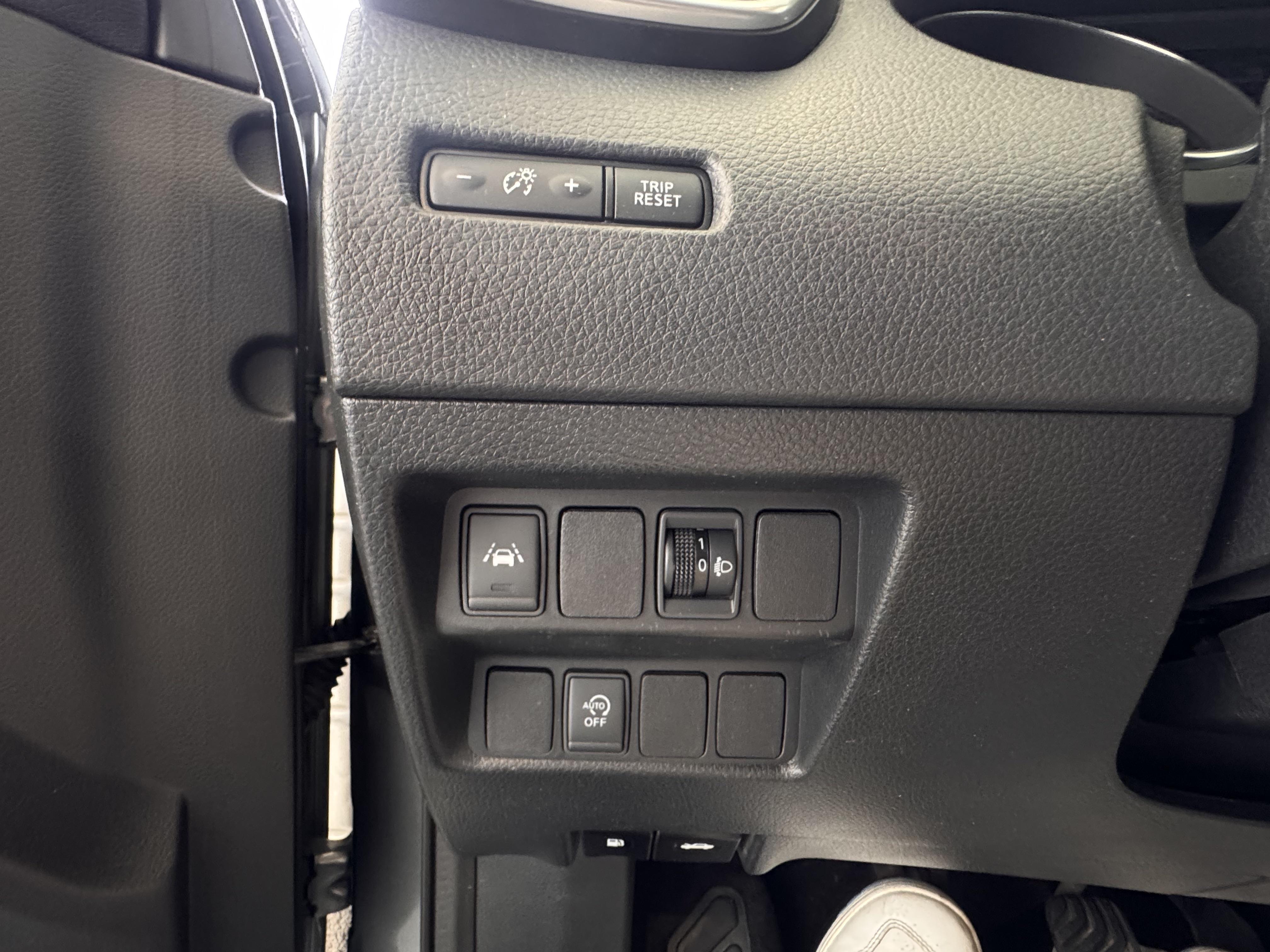 NISSAN Qashqai 1.6 dCi 130 N-Connecta - Véhicule Occasion - Océane Auto NISSAN Qashqai 1.6 dCi 130 N-Connecta - Véhicule Occasion Océane Auto