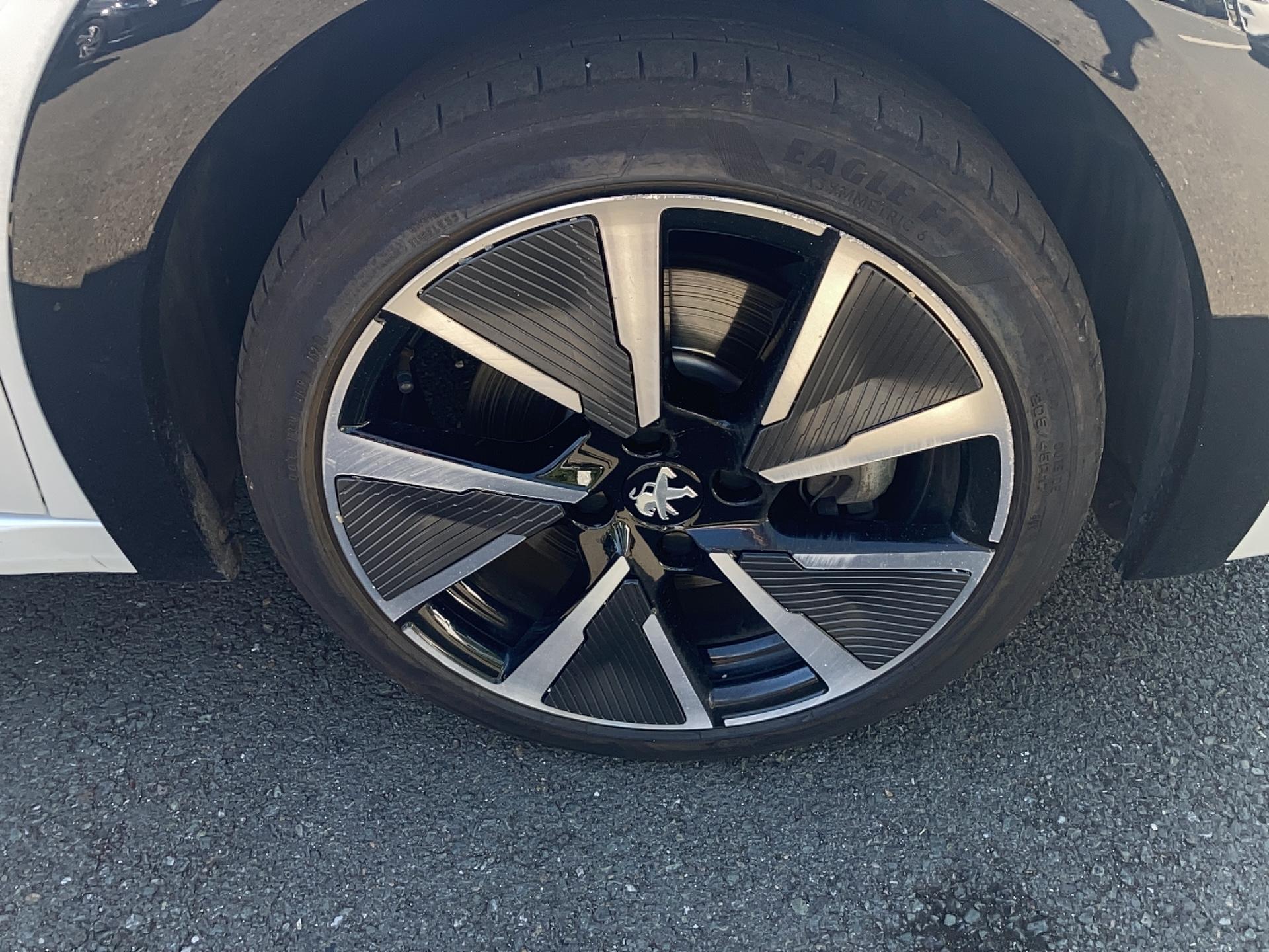 PEUGEOT 208 Electrique 50 kWh 136ch GT - Véhicule Occasion Océane Auto