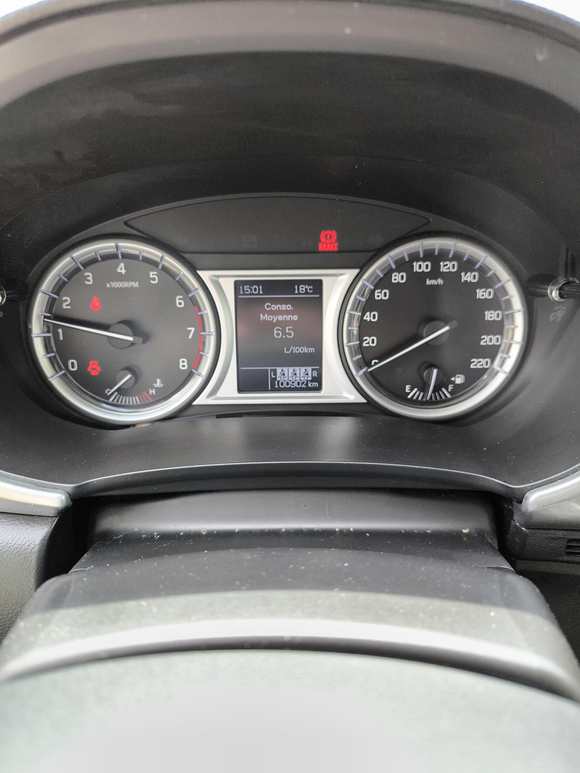 SUZUKI Vitara 1.6 VVT Privilege - Véhicule Occasion - Océane Auto SUZUKI Vitara 1.6 VVT Privilege - Véhicule Occasion Océane Auto