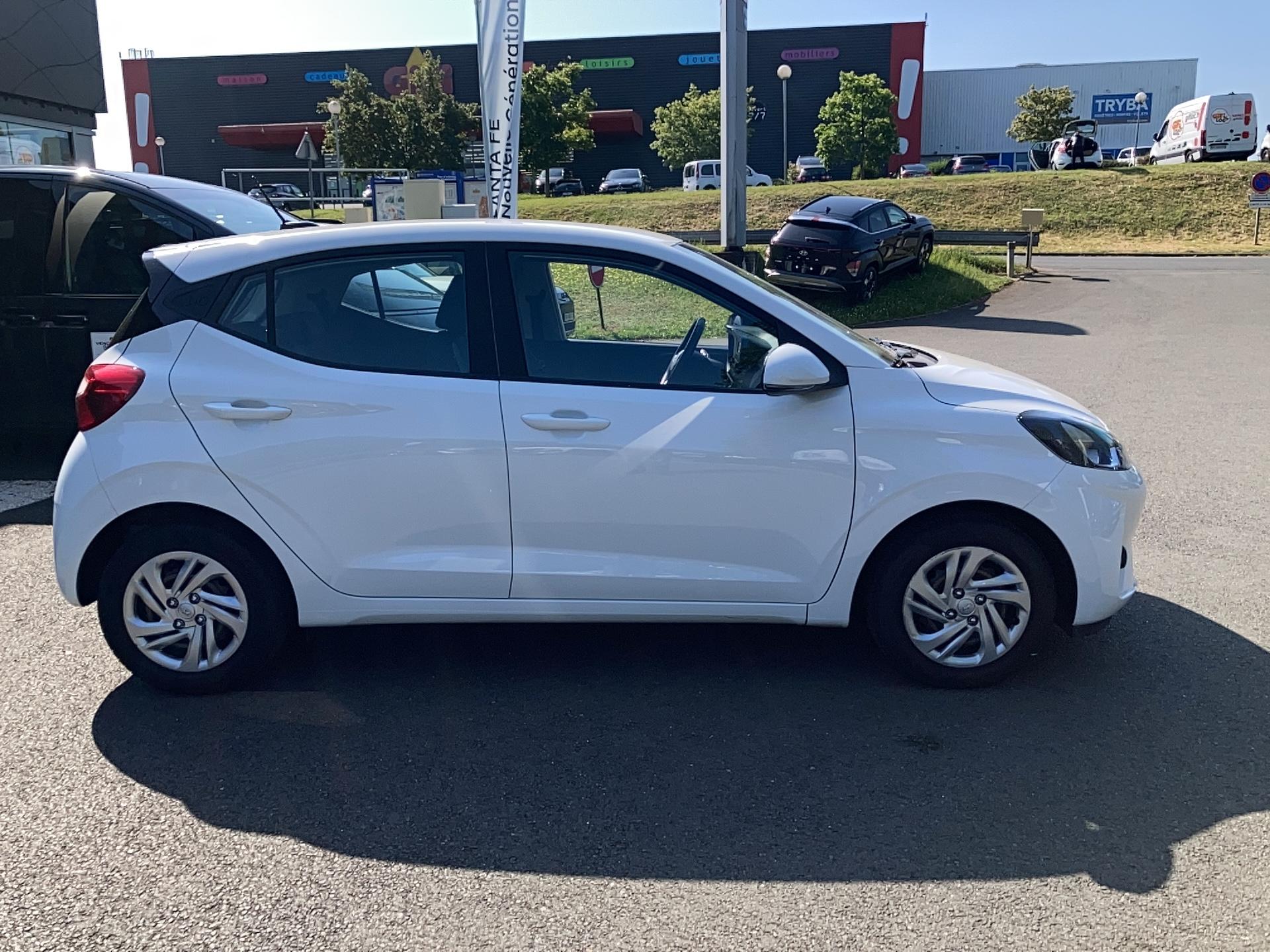 HYUNDAI i10 1.0 67 ECO Intuitive - Véhicule Occasion - Océane Auto HYUNDAI i10 1.0 67 ECO Intuitive - Véhicule Occasion Océane Auto