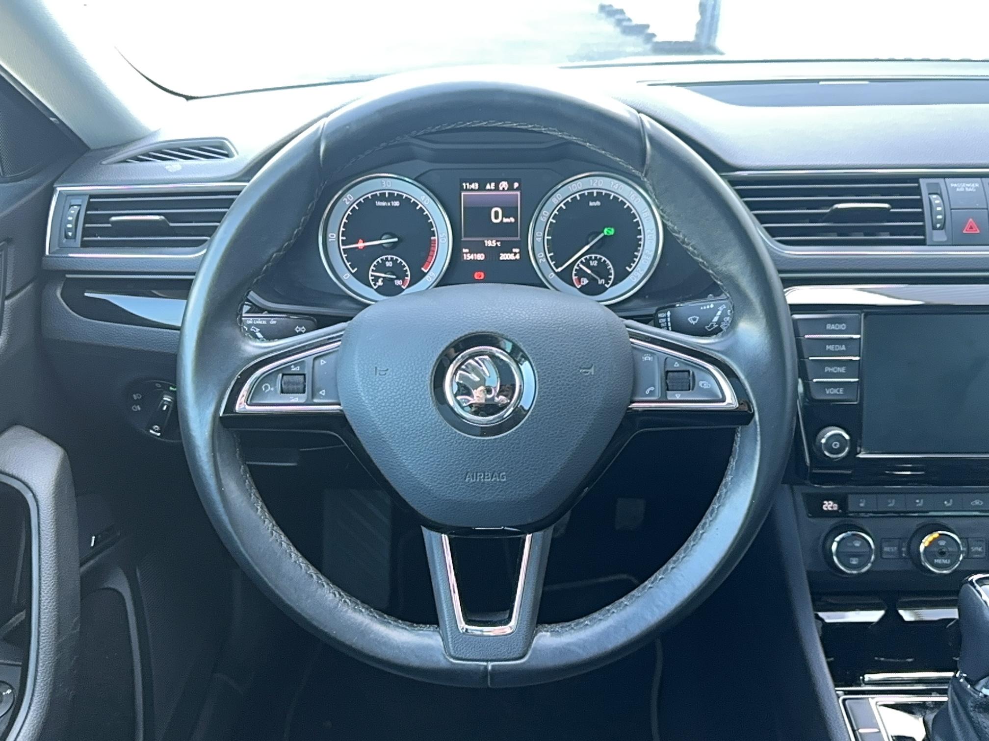 SKODA Superb 2.0 TDI 190 DSG6 Laurin & Klement - Véhicule Occasion - Océane Auto SKODA Superb 2.0 TDI 190 DSG6 Laurin & Klement - Véhicule Occasion Océane Auto