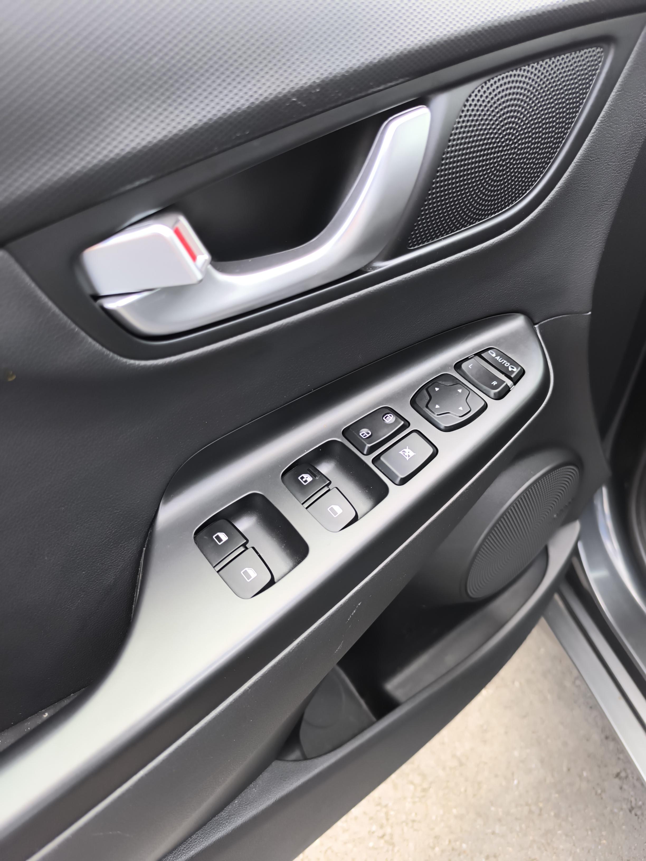 HYUNDAI Kona Hybrid 141 Executive - Véhicule Occasion - Océane Auto HYUNDAI Kona Hybrid 141 Executive - Véhicule Occasion Océane Auto