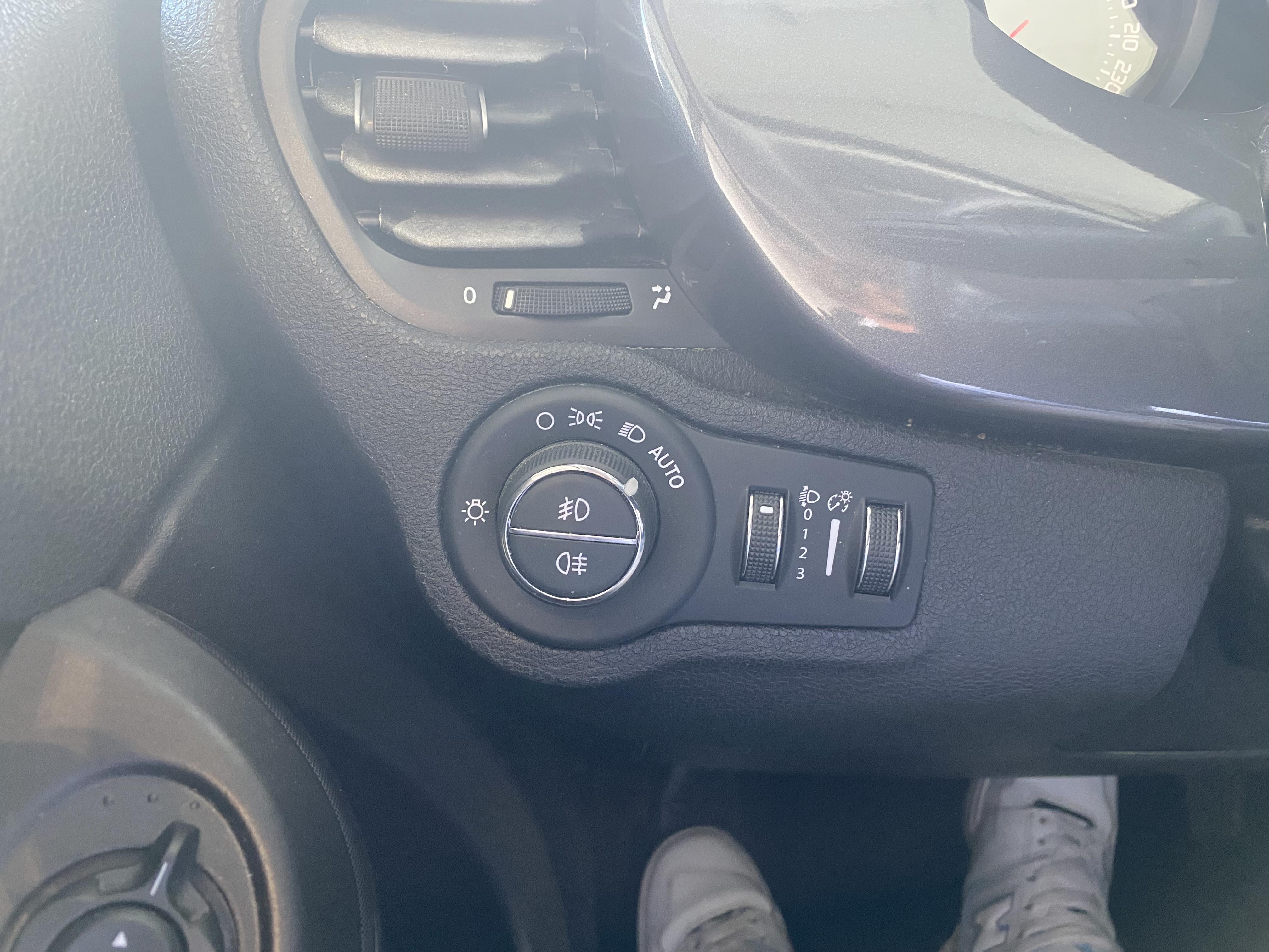 FIAT 500X 1.4 MultiAir 140 ch DCT Lounge - Véhicule Occasion - Océane Auto FIAT 500X 1.4 MultiAir 140 ch DCT Lounge - Véhicule Occasion Océane Auto