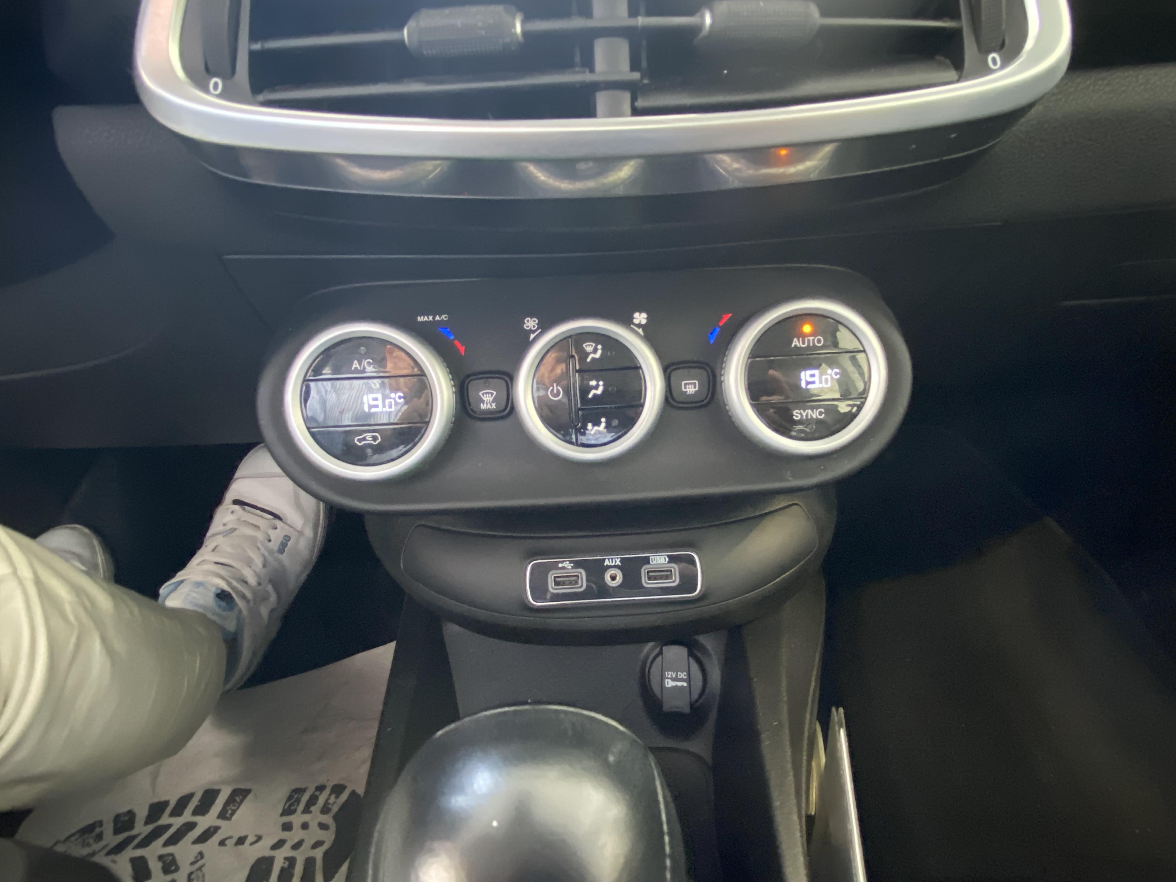 FIAT 500X 1.4 MultiAir 140 ch DCT Lounge - Véhicule Occasion - Océane Auto FIAT 500X 1.4 MultiAir 140 ch DCT Lounge - Véhicule Occasion Océane Auto