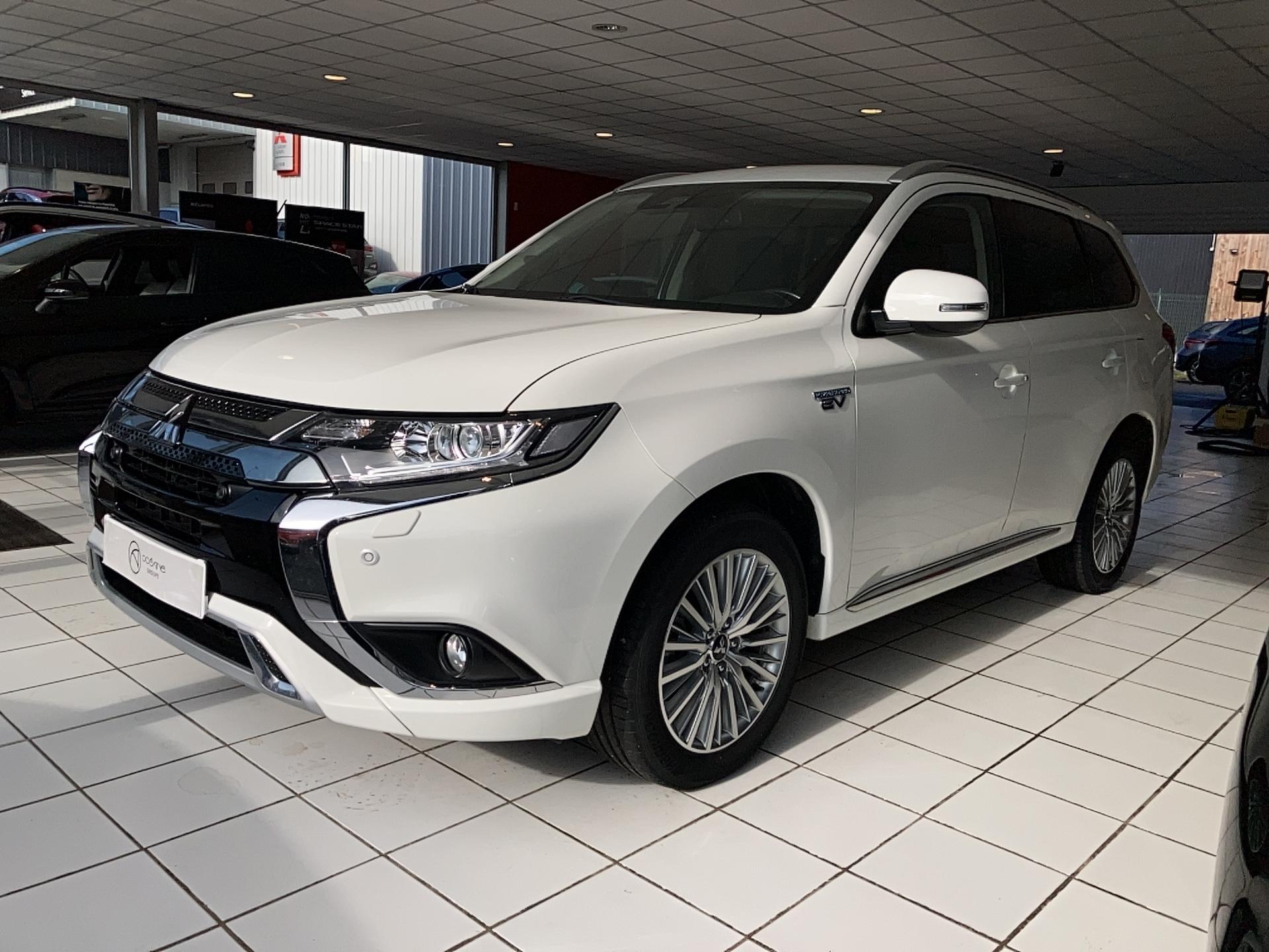 MITSUBISHI Outlander 2.4l PHEV Twin Motor 4WD Intense - Véhicule Occasion Océane Auto