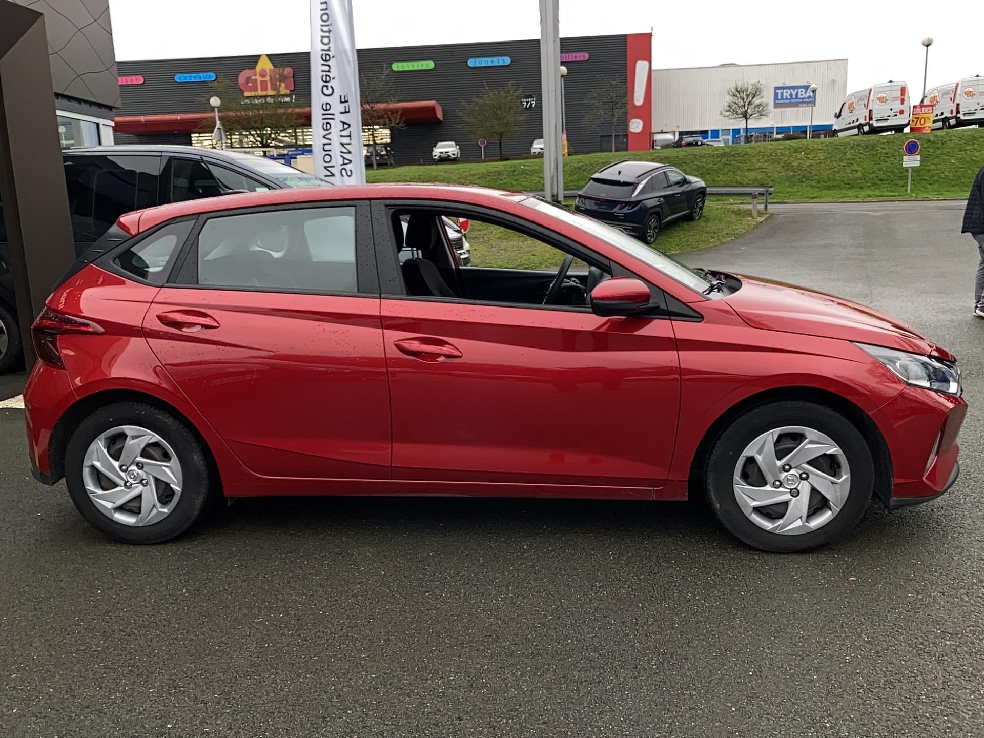 HYUNDAI i20 1.2 84 Initia - Véhicule Occasion Océane Auto