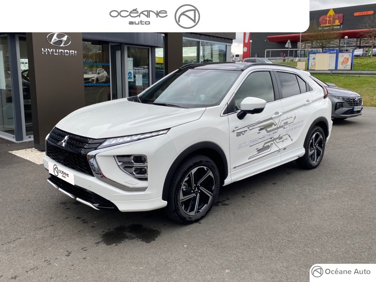 MITSUBISHI ECLIPSE CROSS PHEV Eclipse Cross 2.4 MIVEC PHEV Twin Motor 4WD - Véhicule Occasion - Océane Auto MITSUBISHI ECLIPSE CROSS PHEV Eclipse Cross 2.4 MIVEC PHEV Twin Motor 4WD - Véhicule Occasion Océane Auto