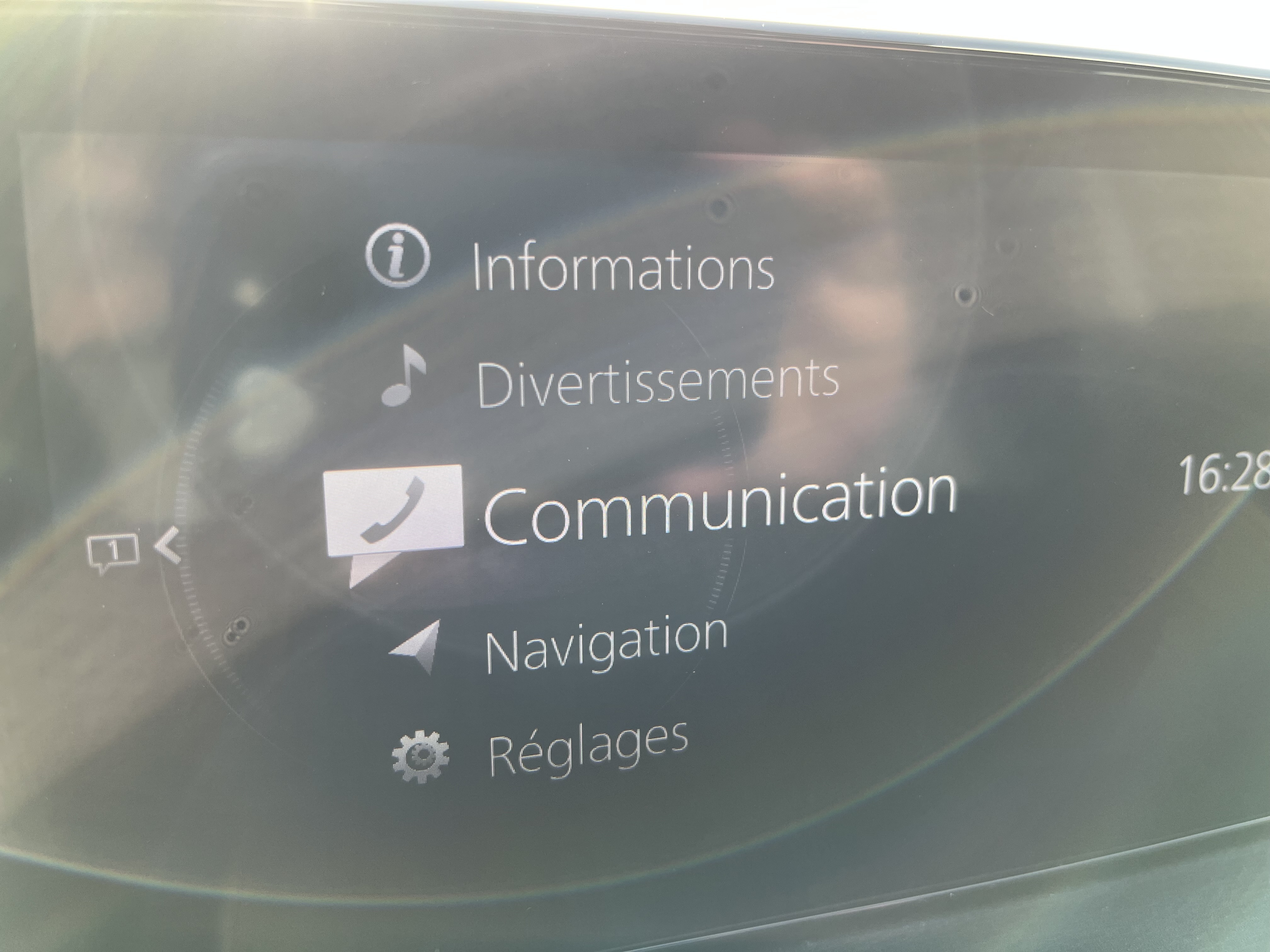 MAZDA MX-30 e-Skyactiv 145 ch First Edition Modern Confidence - Véhicule Occasion - Océane Auto MAZDA MX-30 e-Skyactiv 145 ch First Edition Modern Confidence - Véhicule Occasion Océane Auto