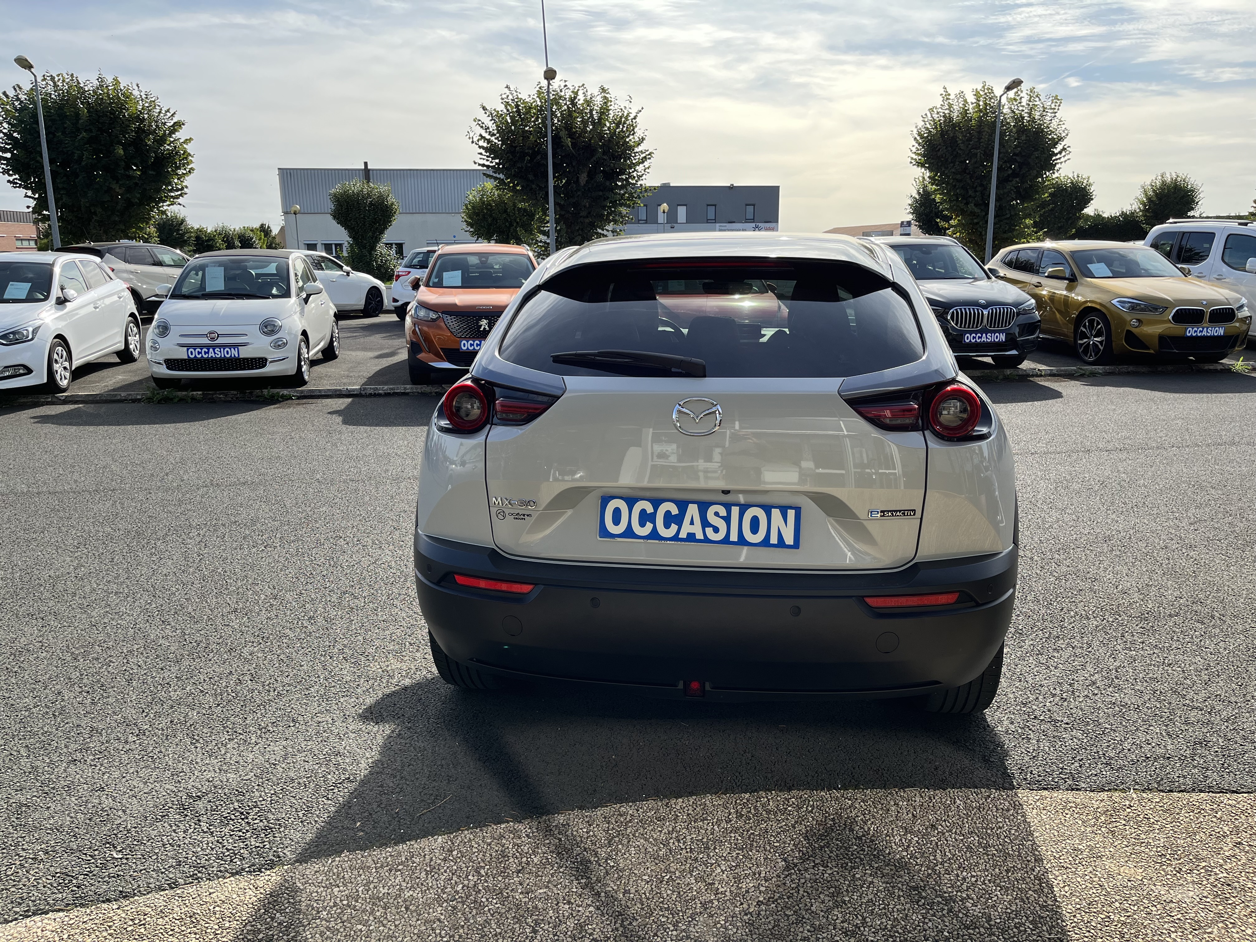 MAZDA MX-30 e-Skyactiv 145 ch First Edition Modern Confidence - Véhicule Occasion - Océane Auto MAZDA MX-30 e-Skyactiv 145 ch First Edition Modern Confidence - Véhicule Occasion Océane Auto