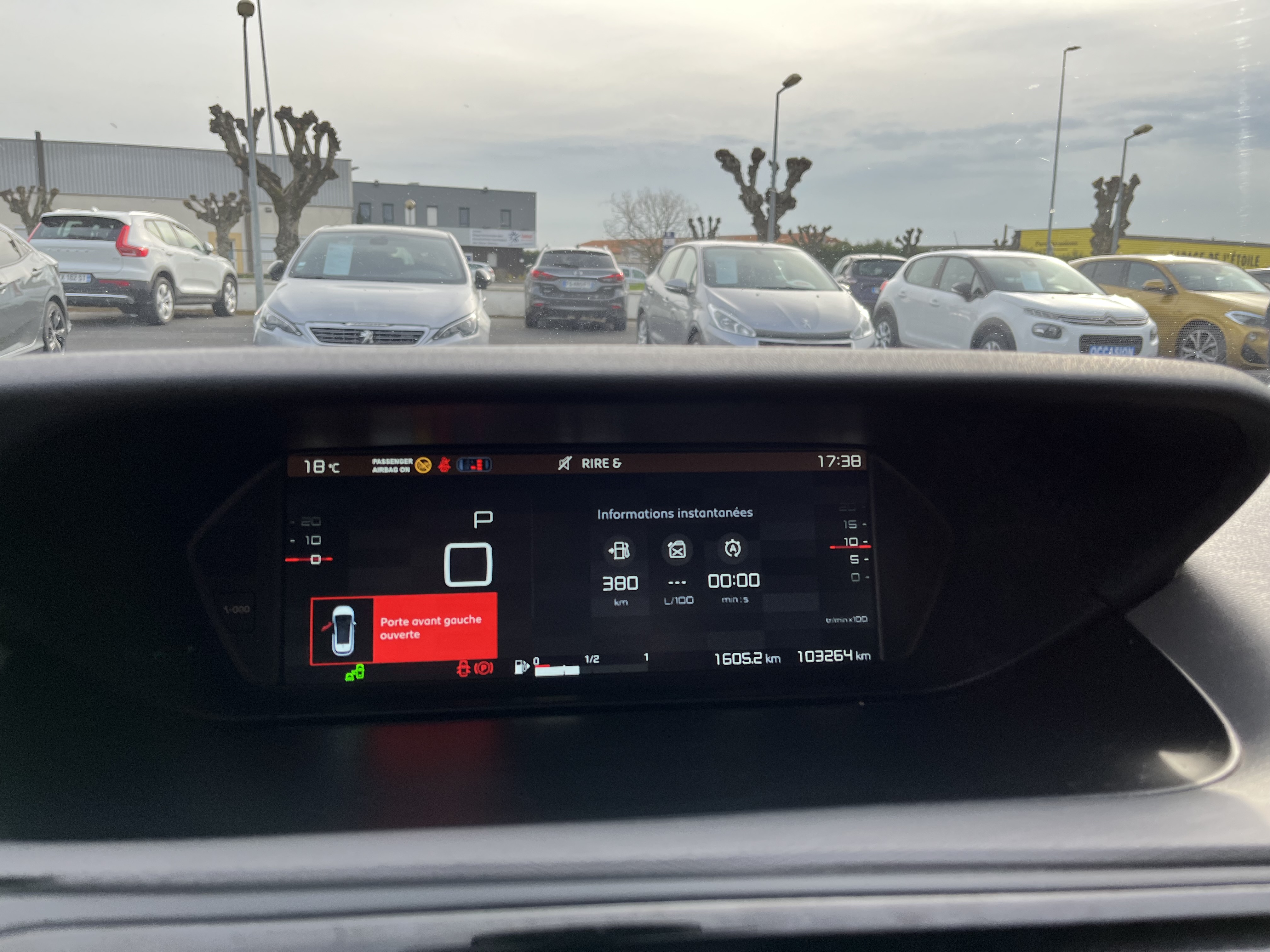 CITROEN C4 Picasso PureTech 130 S&S EAT6 Feel - Véhicule Occasion - Océane Auto CITROEN C4 Picasso PureTech 130 S&S EAT6 Feel - Véhicule Occasion Océane Auto