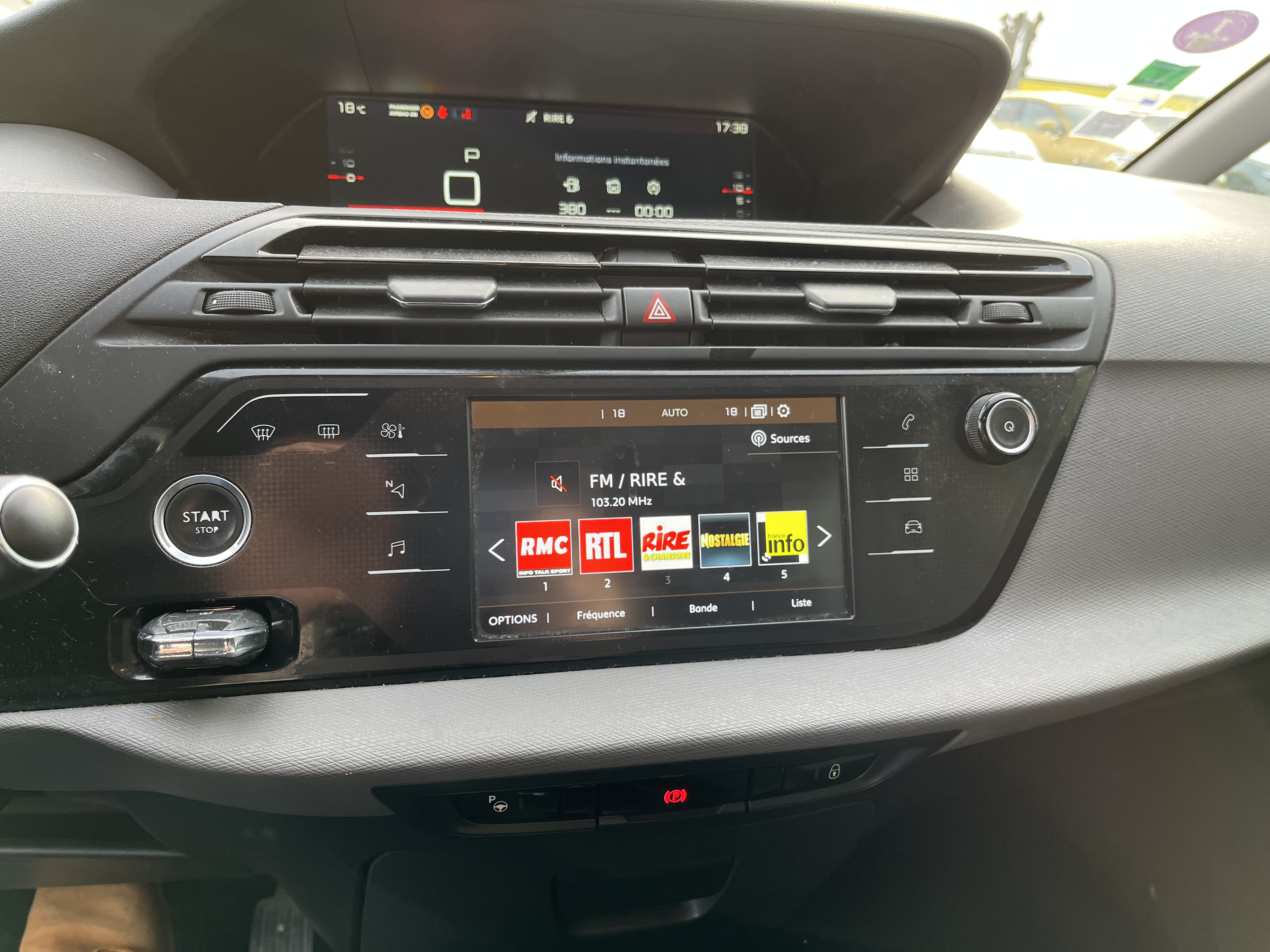 CITROEN C4 Picasso PureTech 130 S&S EAT6 Feel - Véhicule Occasion - Océane Auto CITROEN C4 Picasso PureTech 130 S&S EAT6 Feel - Véhicule Occasion Océane Auto