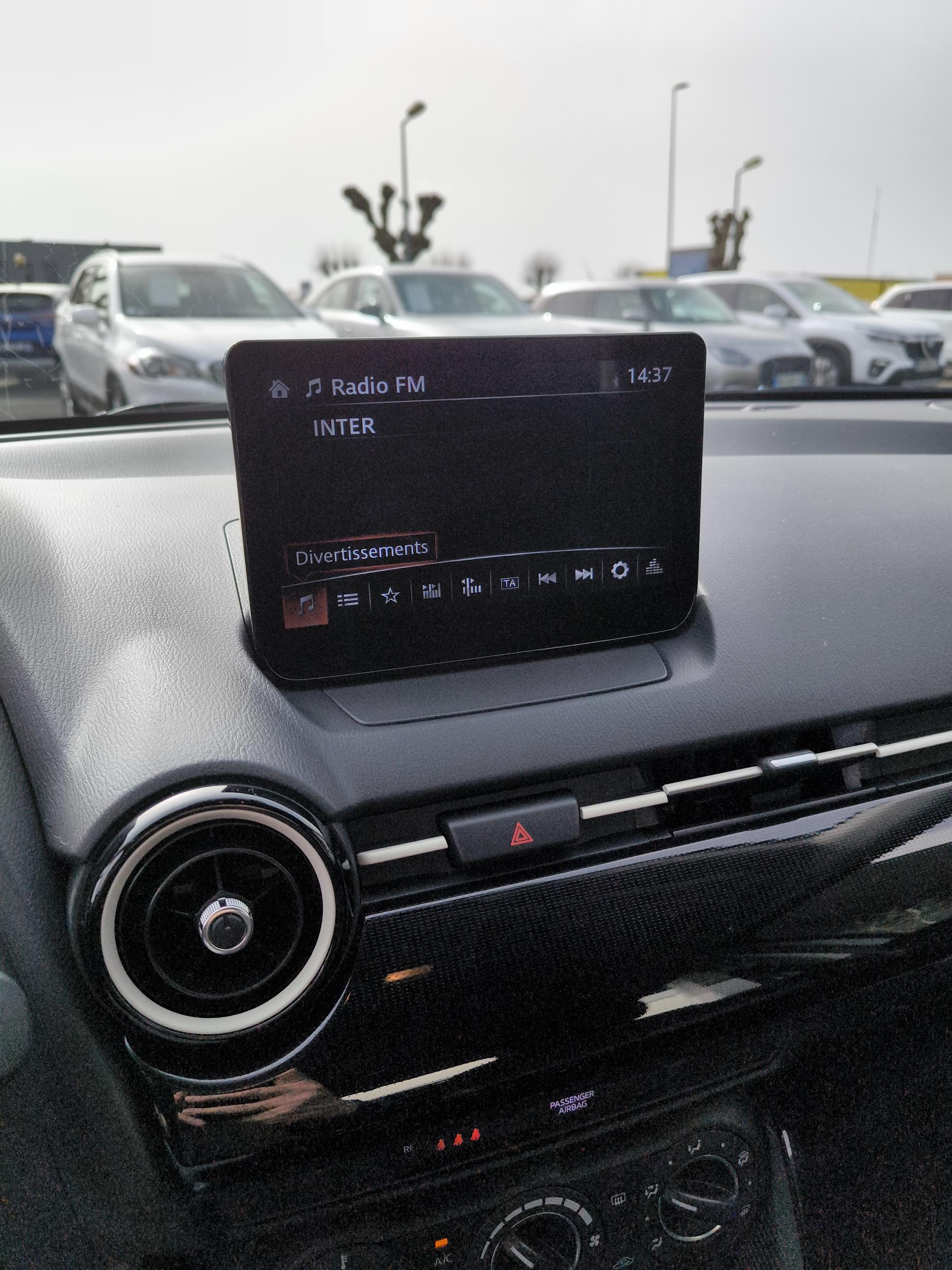 MAZDA Mazda2 1.5L e-SKYACTIV G M Hybrid 90ch Centre-Line - Véhicule Occasion Océane Auto