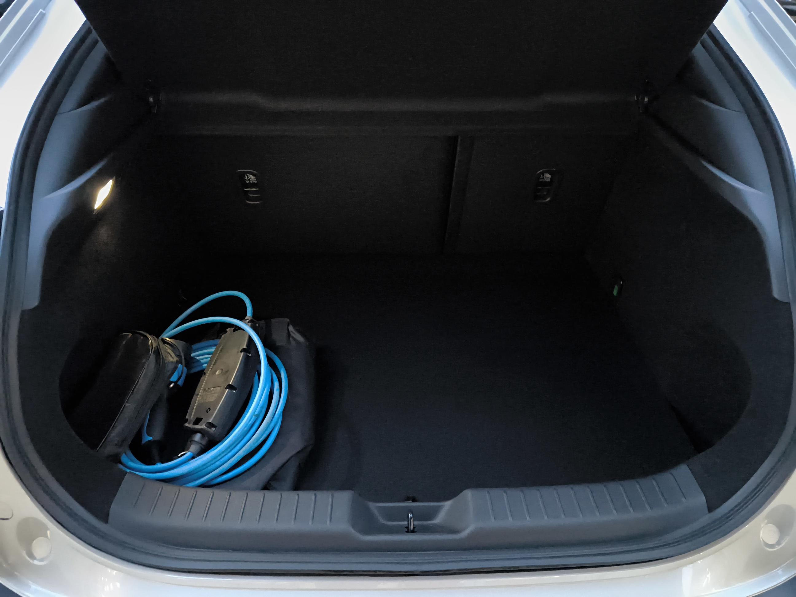 MAZDA MX-30 R-EV e-Skyactiv 170 ch BVA Prime-Line - Véhicule Occasion - Océane Auto MAZDA MX-30 R-EV e-Skyactiv 170 ch BVA Prime-Line - Véhicule Occasion Océane Auto