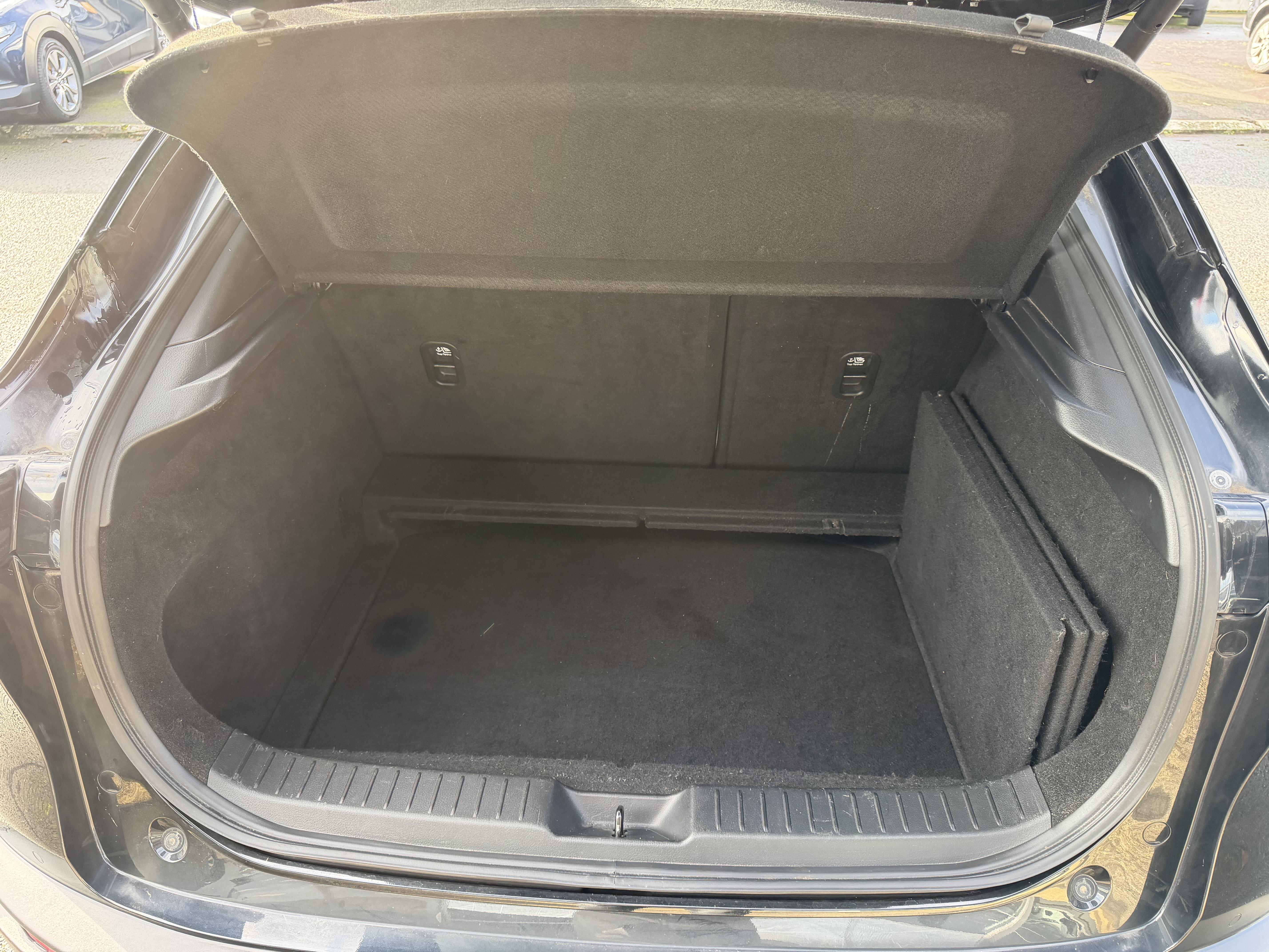 MAZDA CX-30 2.0L e-SKYACTIV X M Hybrid 186 ch 4x2  BVA6 Exclusive - Véhicule Occasion Océane Auto