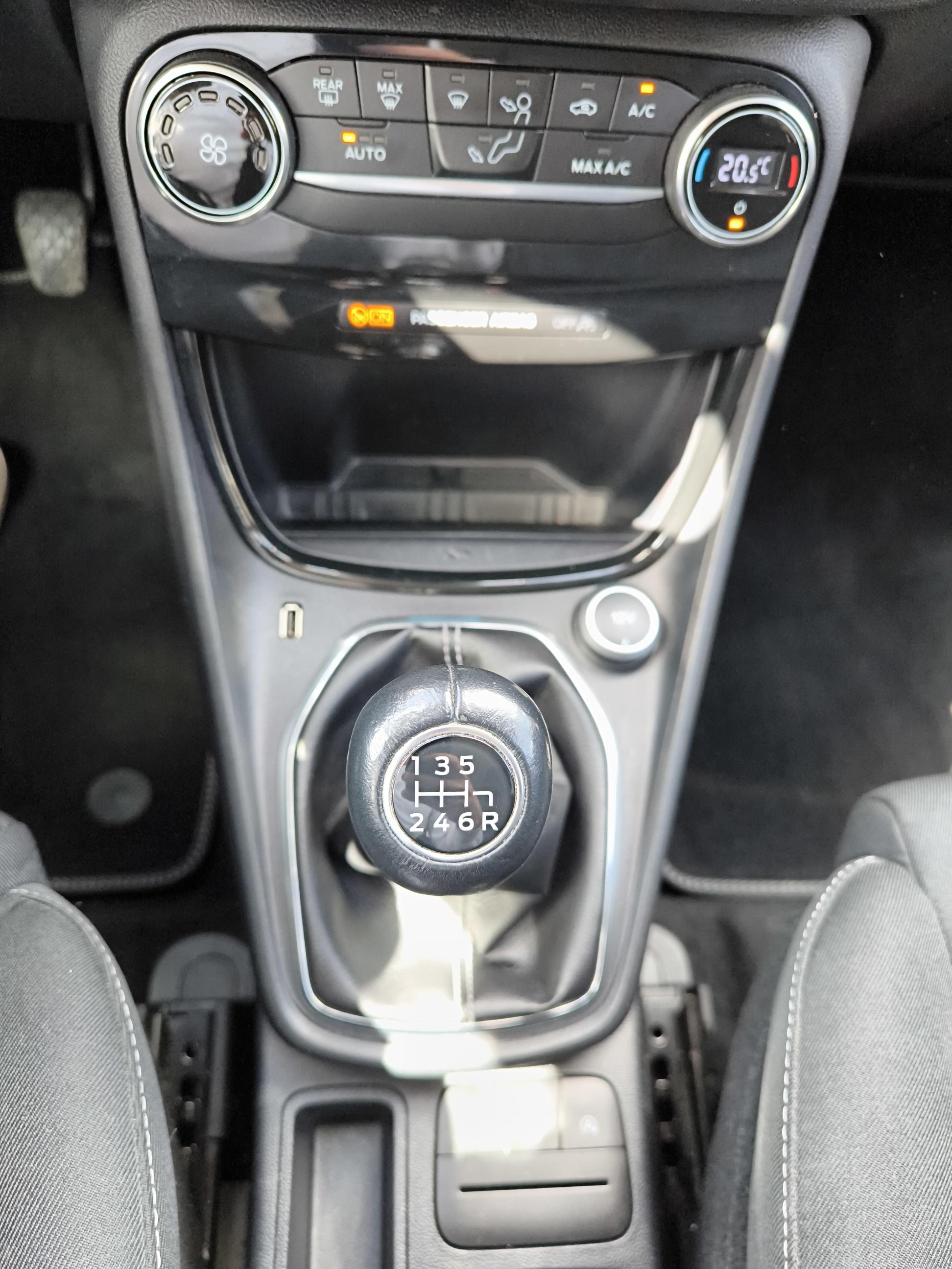 FORD Puma 1.0 EcoBoost 125 ch mHEV S&S BVM6 Titanium - Véhicule Occasion - Océane Auto FORD Puma 1.0 EcoBoost 125 ch mHEV S&S BVM6 Titanium - Véhicule Occasion Océane Auto