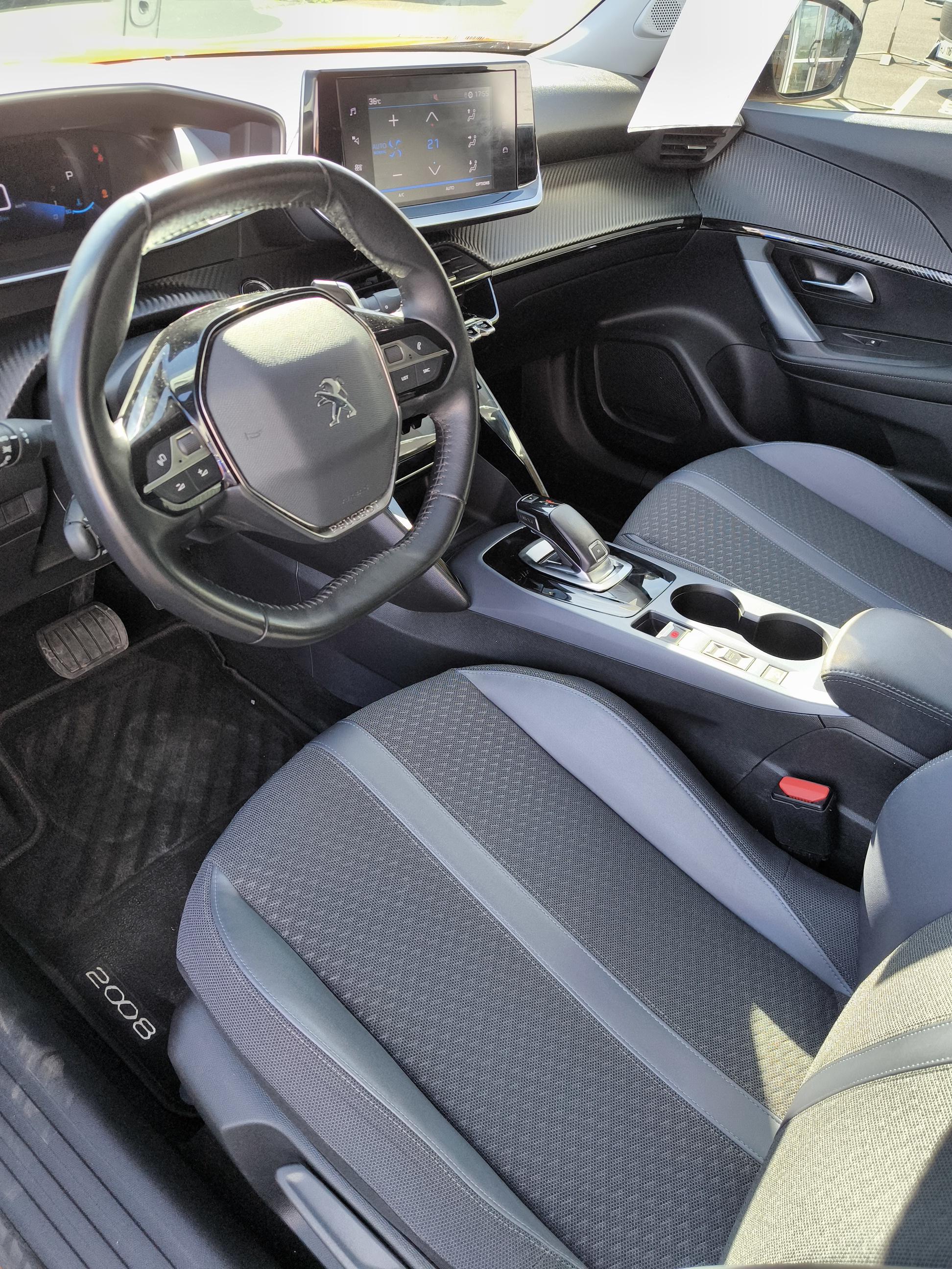 PEUGEOT 2008 PureTech 130 S&S EAT8 Allure - Véhicule Occasion Océane Auto