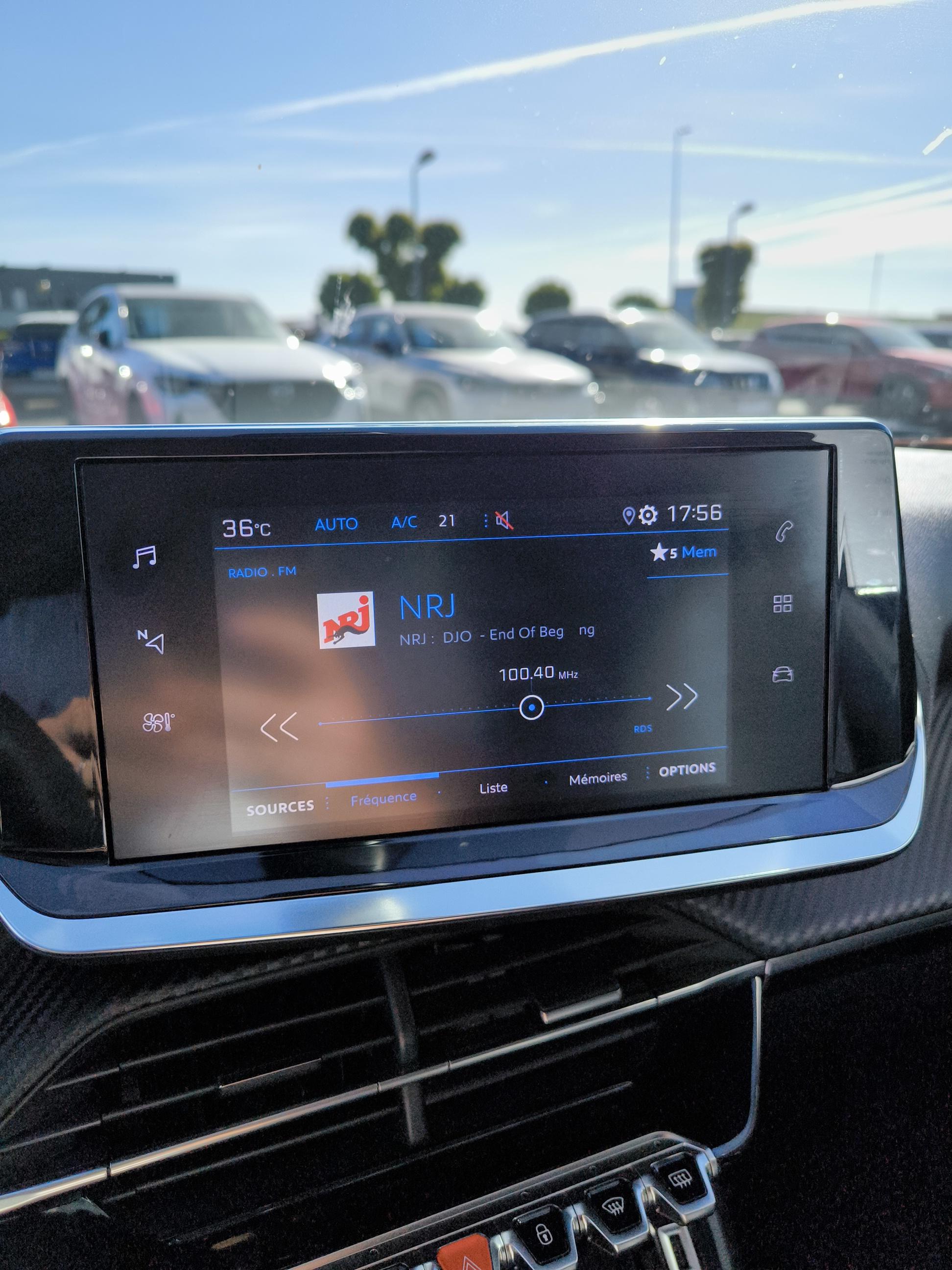 PEUGEOT 2008 PureTech 130 S&S EAT8 Allure - Véhicule Occasion Océane Auto