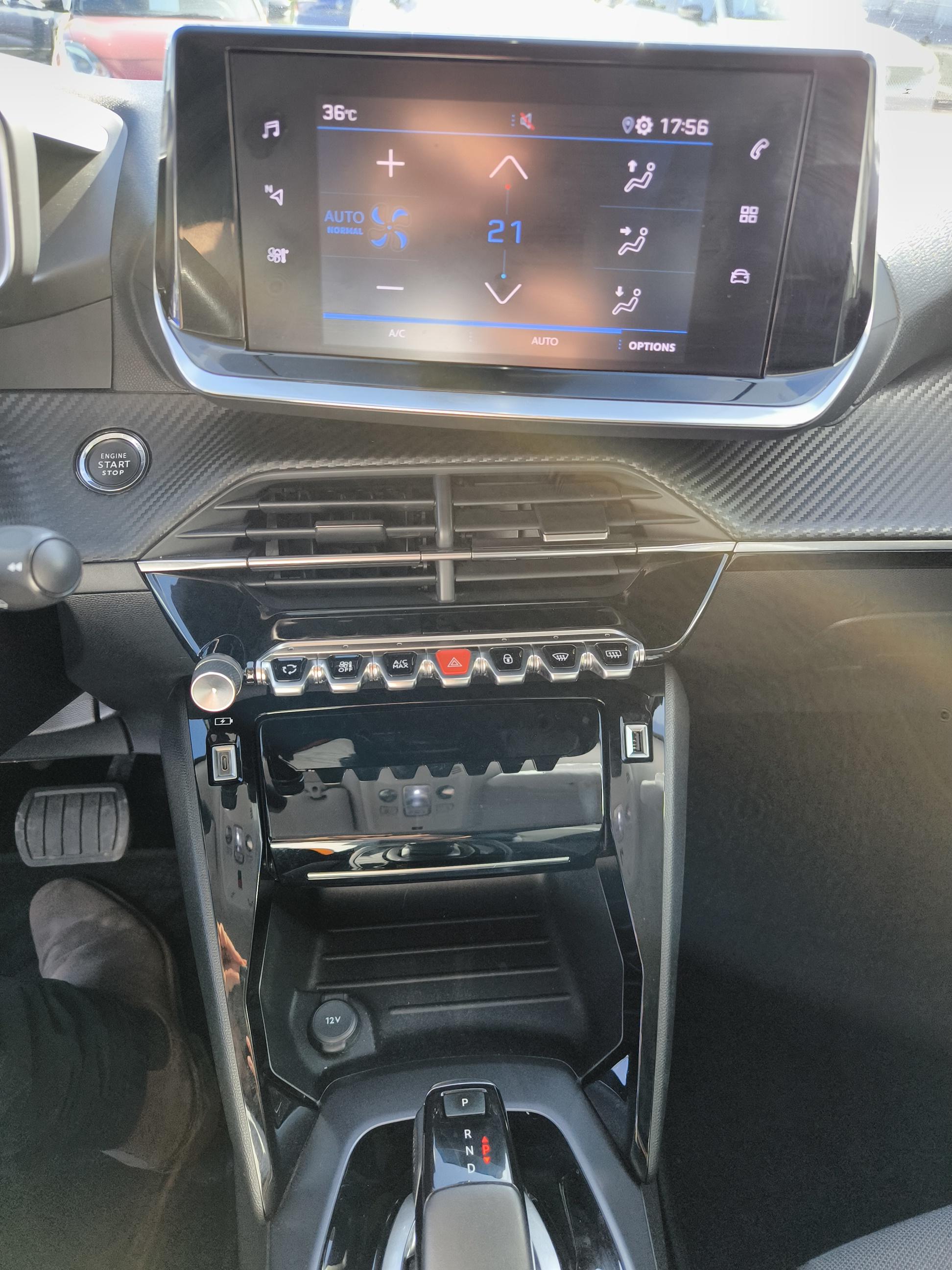 PEUGEOT 2008 PureTech 130 S&S EAT8 Allure - Véhicule Occasion Océane Auto