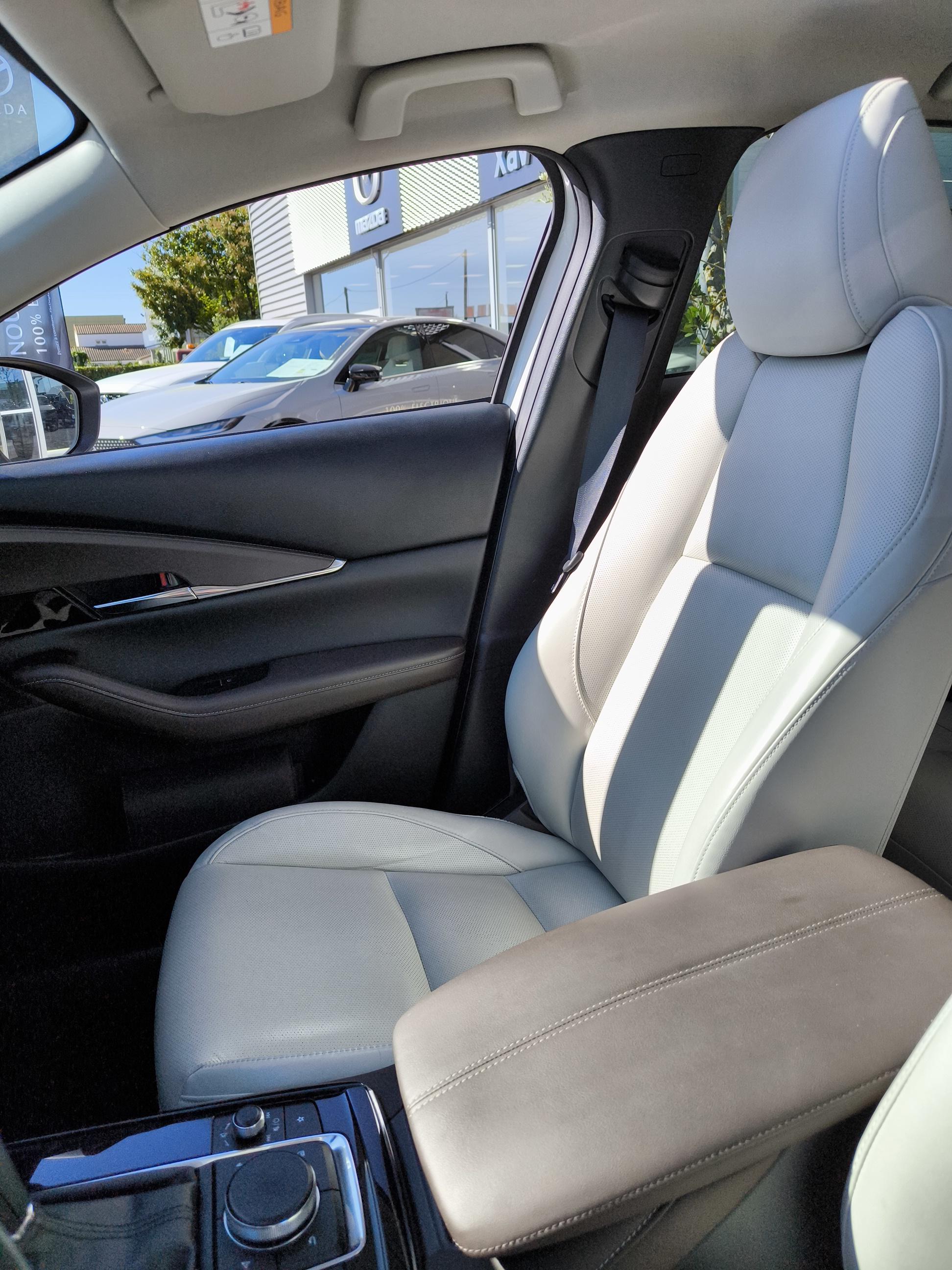 MAZDA CX-30 2.0L e-SKYACTIV X M Hybrid 186 ch 4x2  BVA6 Exclusive - Véhicule Occasion Océane Auto