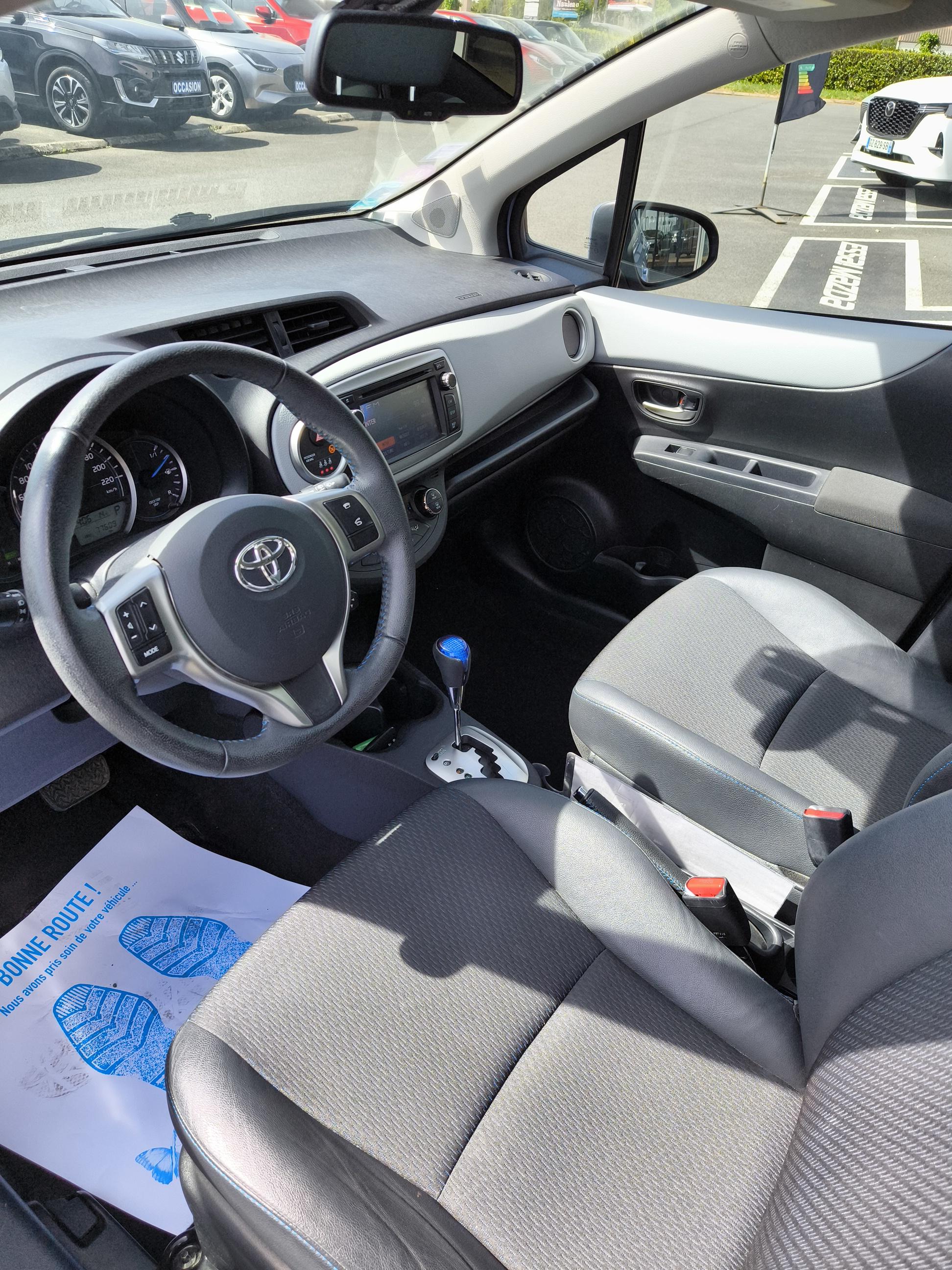 TOYOTA Yaris Hybride 100h Business - Véhicule Occasion Océane Auto