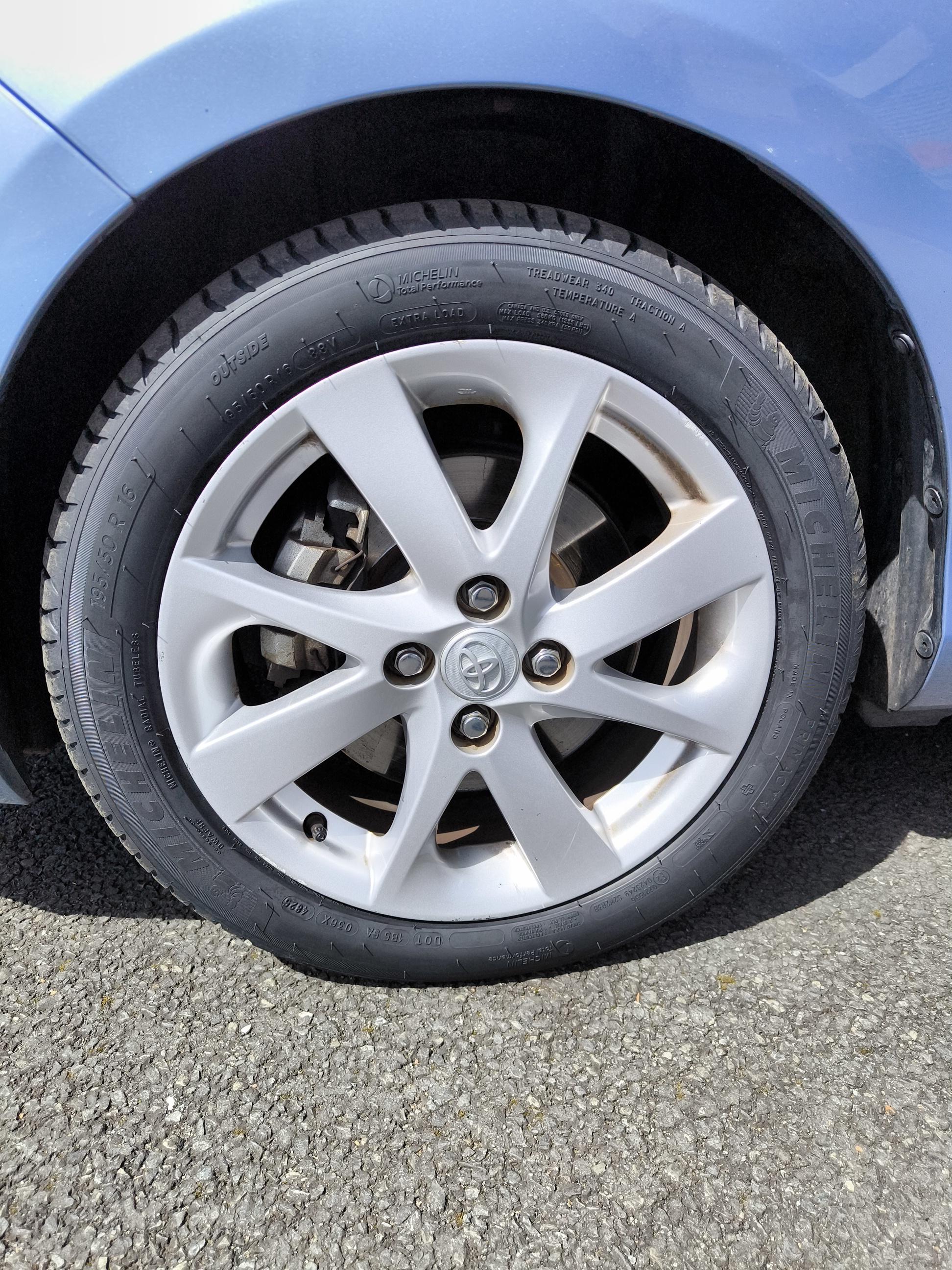 TOYOTA Yaris Hybride 100h Business - Véhicule Occasion Océane Auto