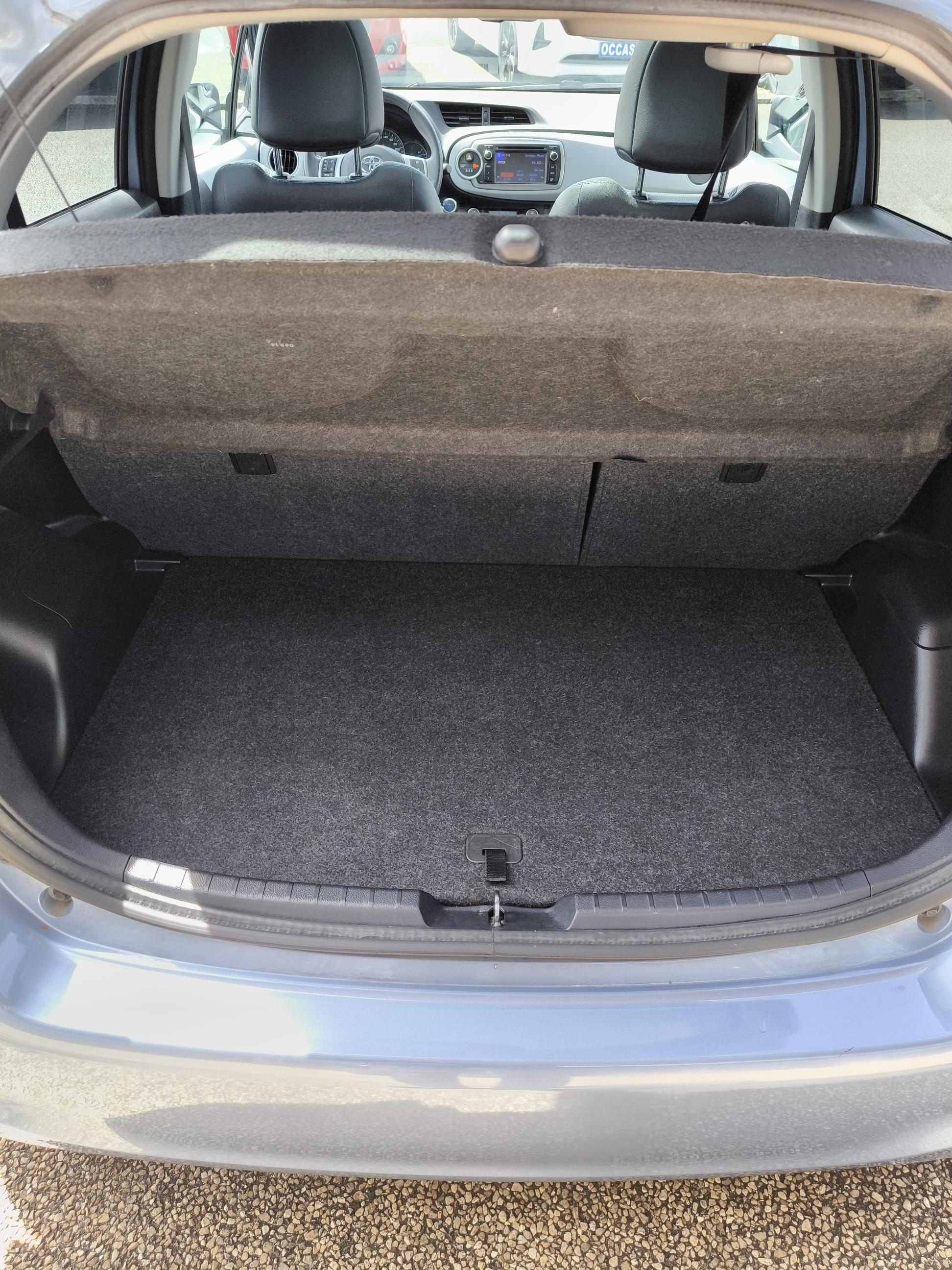 TOYOTA Yaris Hybride 100h Business - Véhicule Occasion Océane Auto