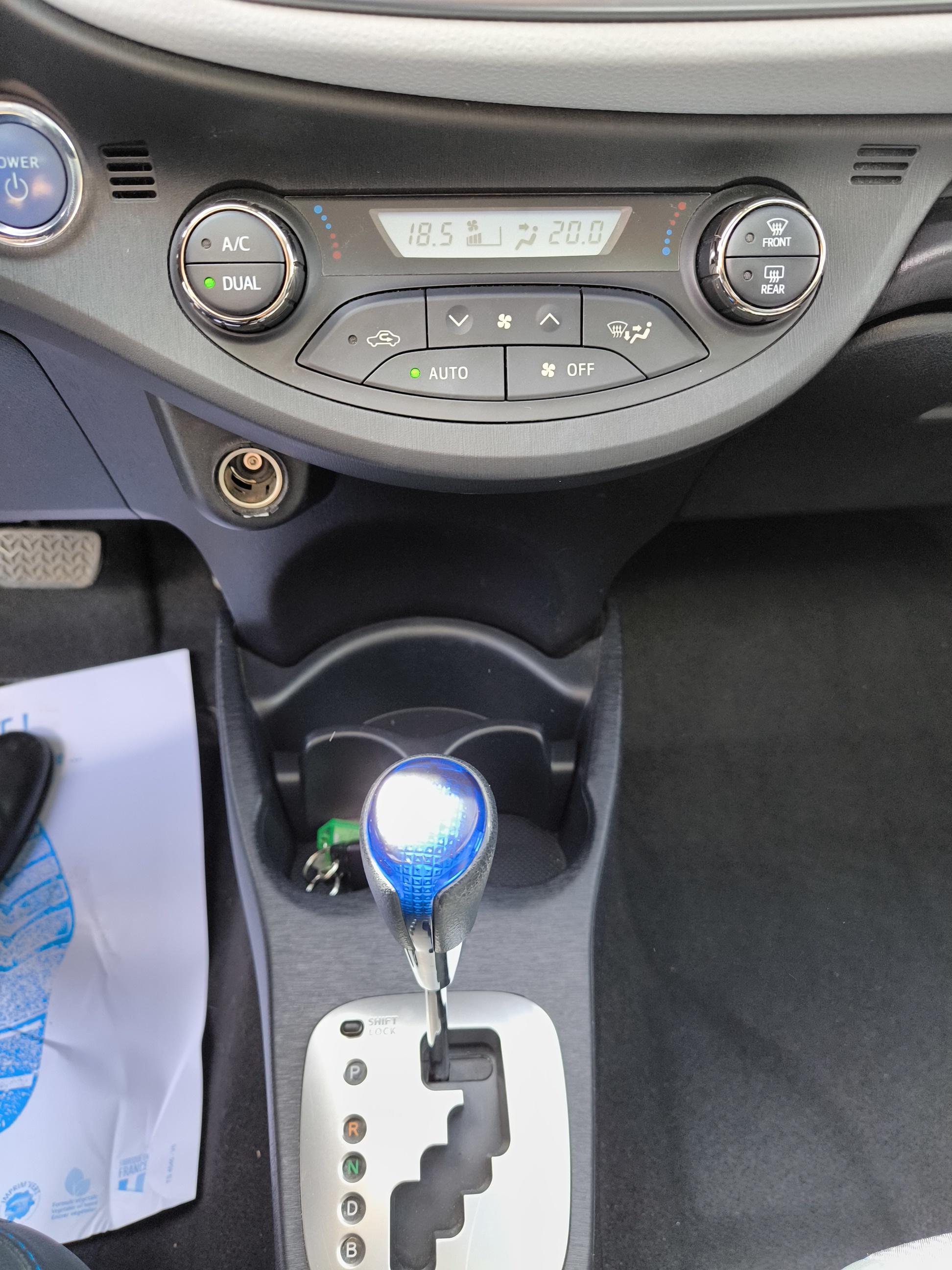 TOYOTA Yaris Hybride 100h Business - Véhicule Occasion Océane Auto