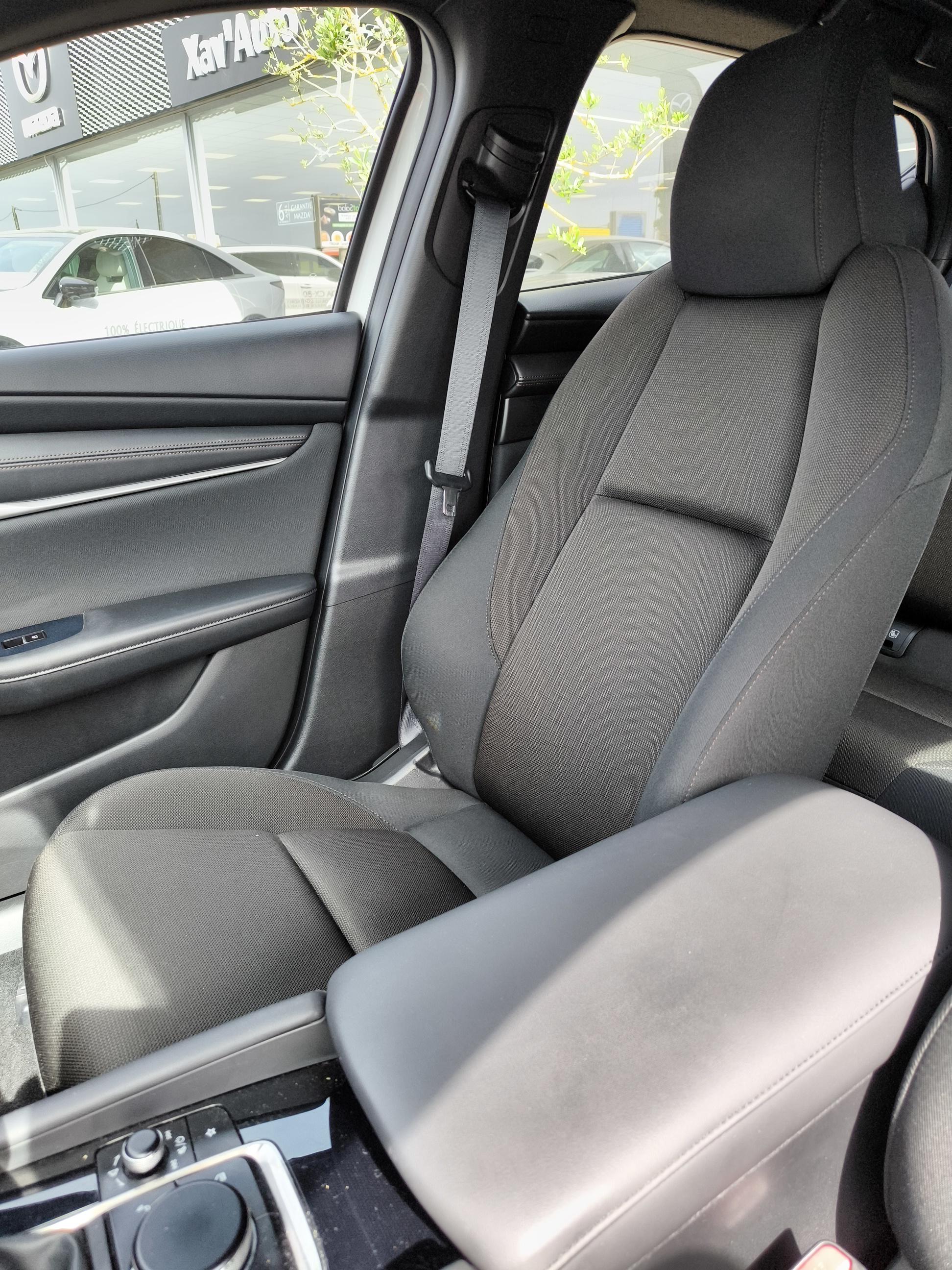 MAZDA Mazda3 5 portes 2.0L SKYACTIV-G M Hybrid 122 ch BVM6 Mazda3 - Véhicule Occasion Océane Auto